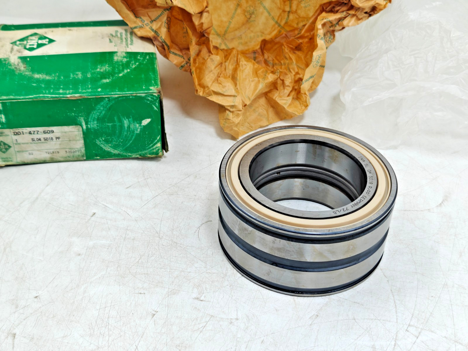 SL045018-PP INA Double Row Cylindrical Roller Bearing INA SL04 5018 PP / NNF5018