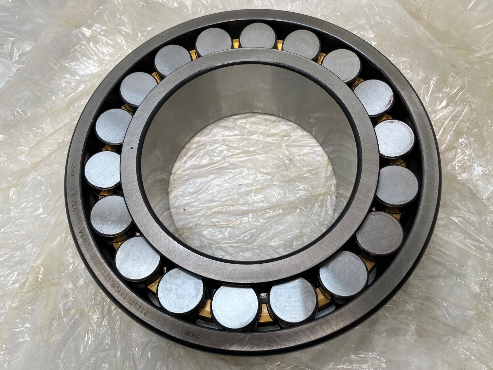FAG 22230E1AKM.CW333 Bearing 150x270x73 mm 22230E 22230-E1-A-K-M-C3-W33 USA