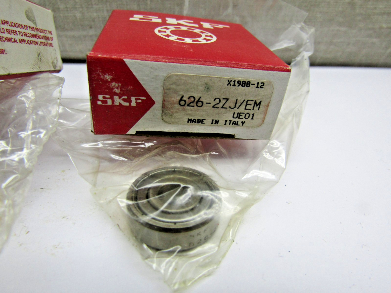 (Lot of 2) SKF 626-2Z 6mmX 19mmX 6mm Shielded Bearing