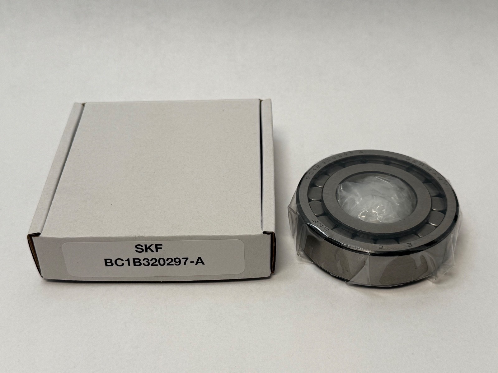 SKF BC1B-320297-A Cylindrical Bearing RU1570UM BC1B320297A 35x72x20.6 mm