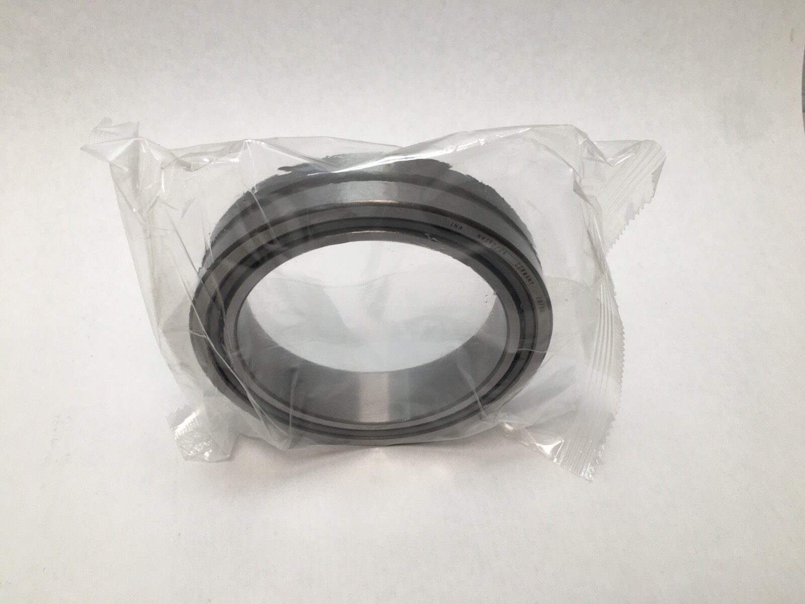 INA NKI90/26 Needle Roller Bearing 90x120x26 mm NKI 90 26 NKI9026 Germany