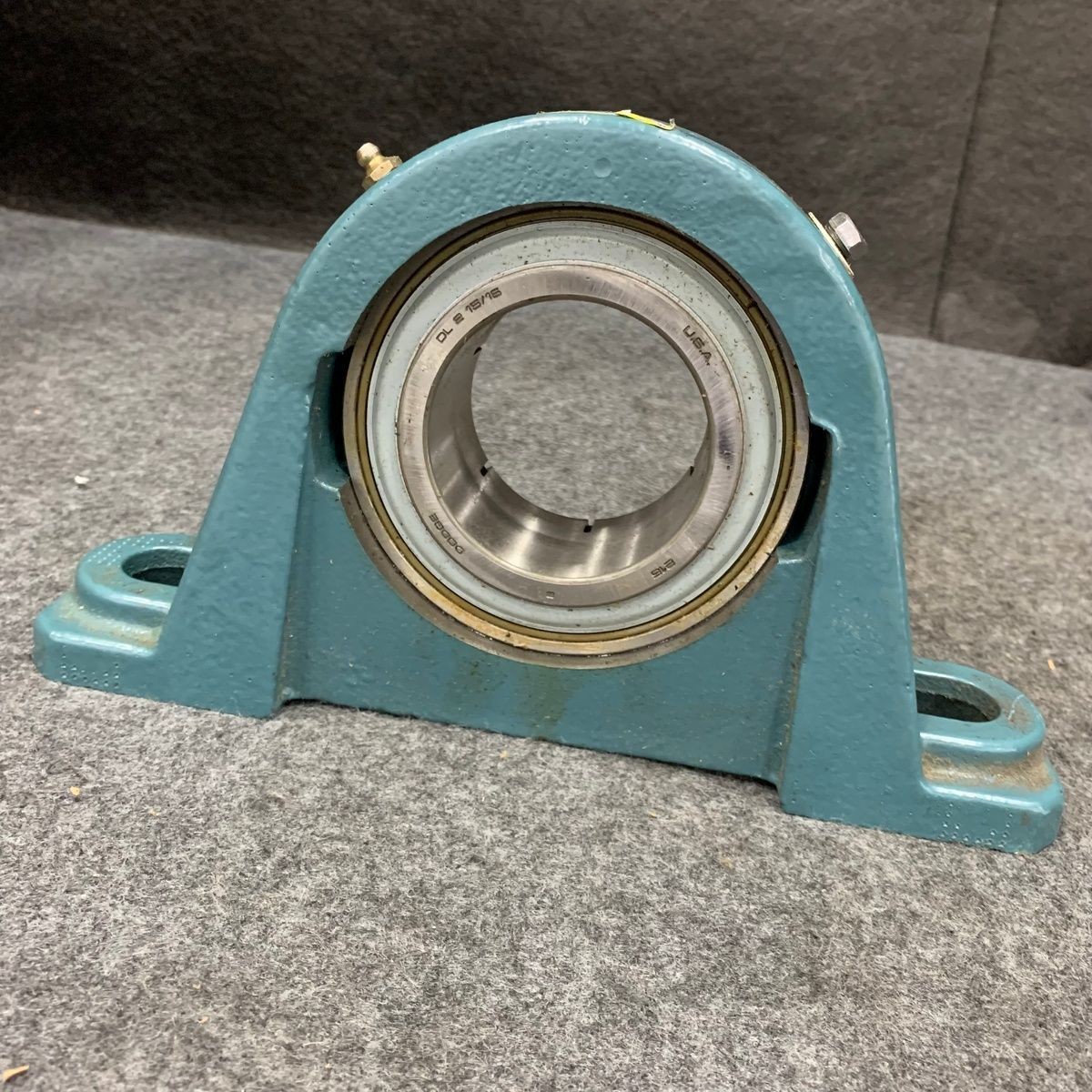 Dodge P2B-DLAH-215 Air Handling Pillow Block Ball Bearing Unit 2-15/16″ *