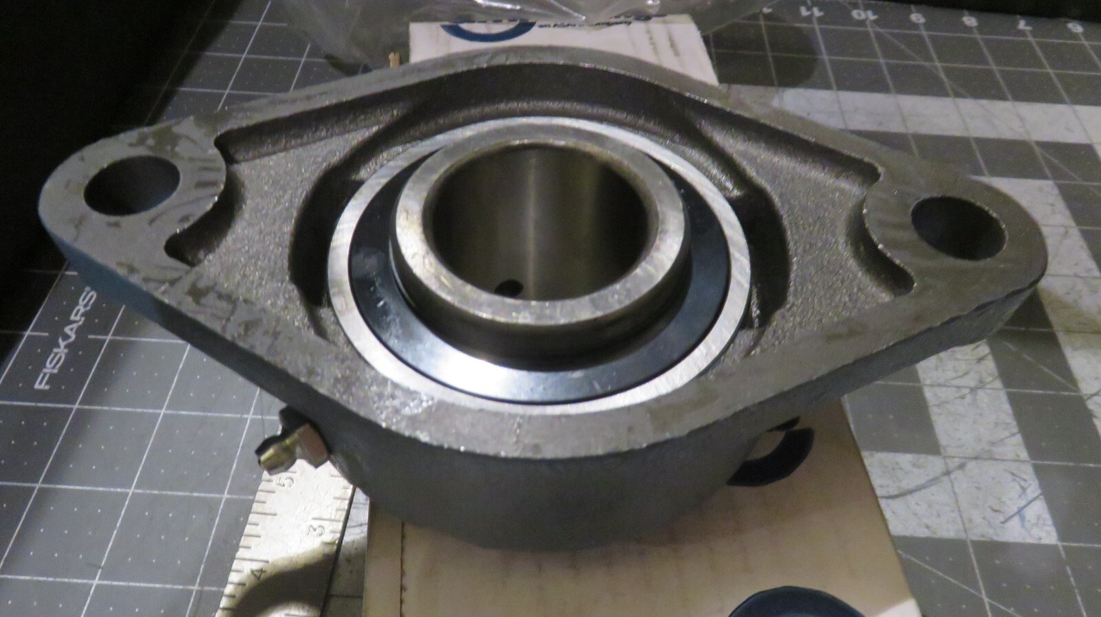 AMI UCFL208-24 2 Bolt Flange-Mount Ball Bearing Unit 1-1/2″ Bore