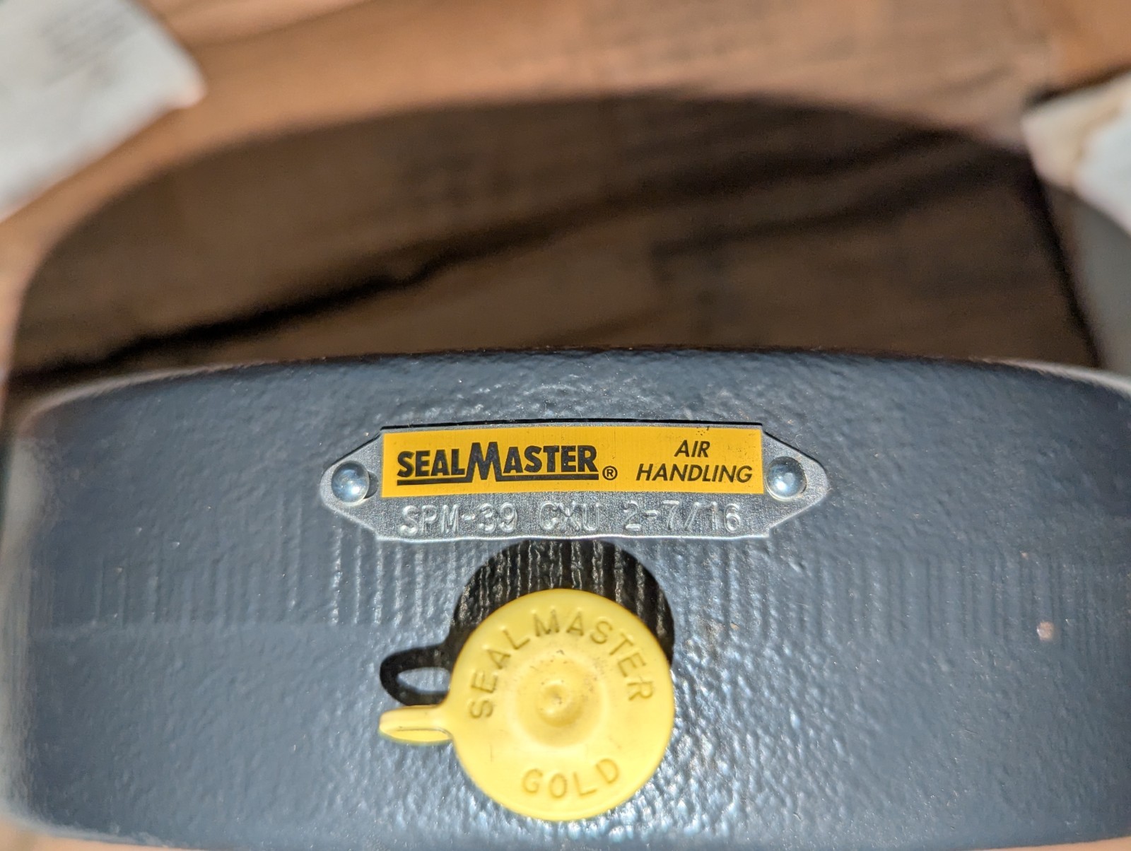 NEW GENUINE SEALMASTER SPM-39 CXU 2-7/16″ BEARING AIR HANDLING GOLD LINE “READ”