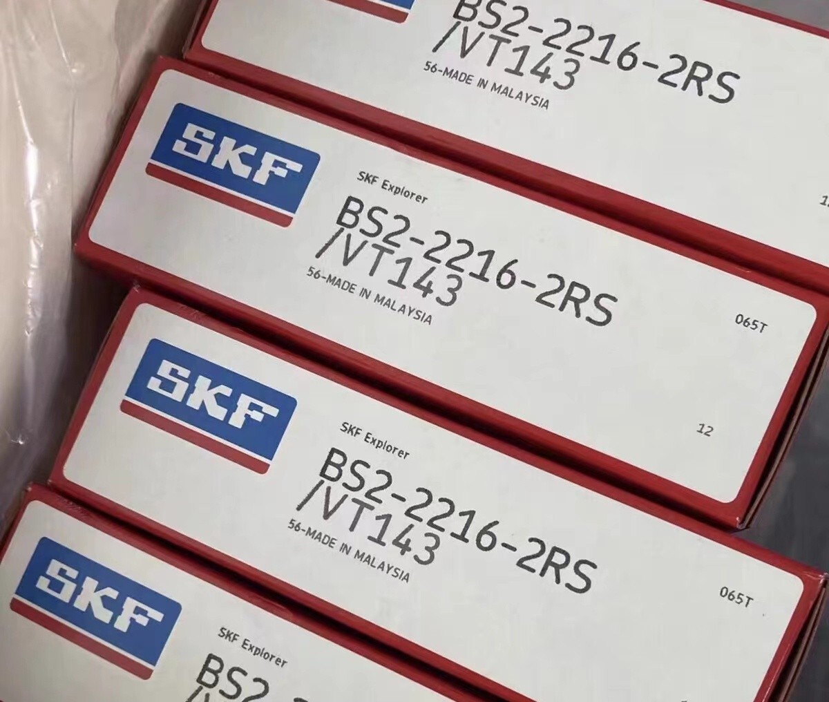 1PC SKF BS2-2216-2RS/VT143 spherical roller bearing