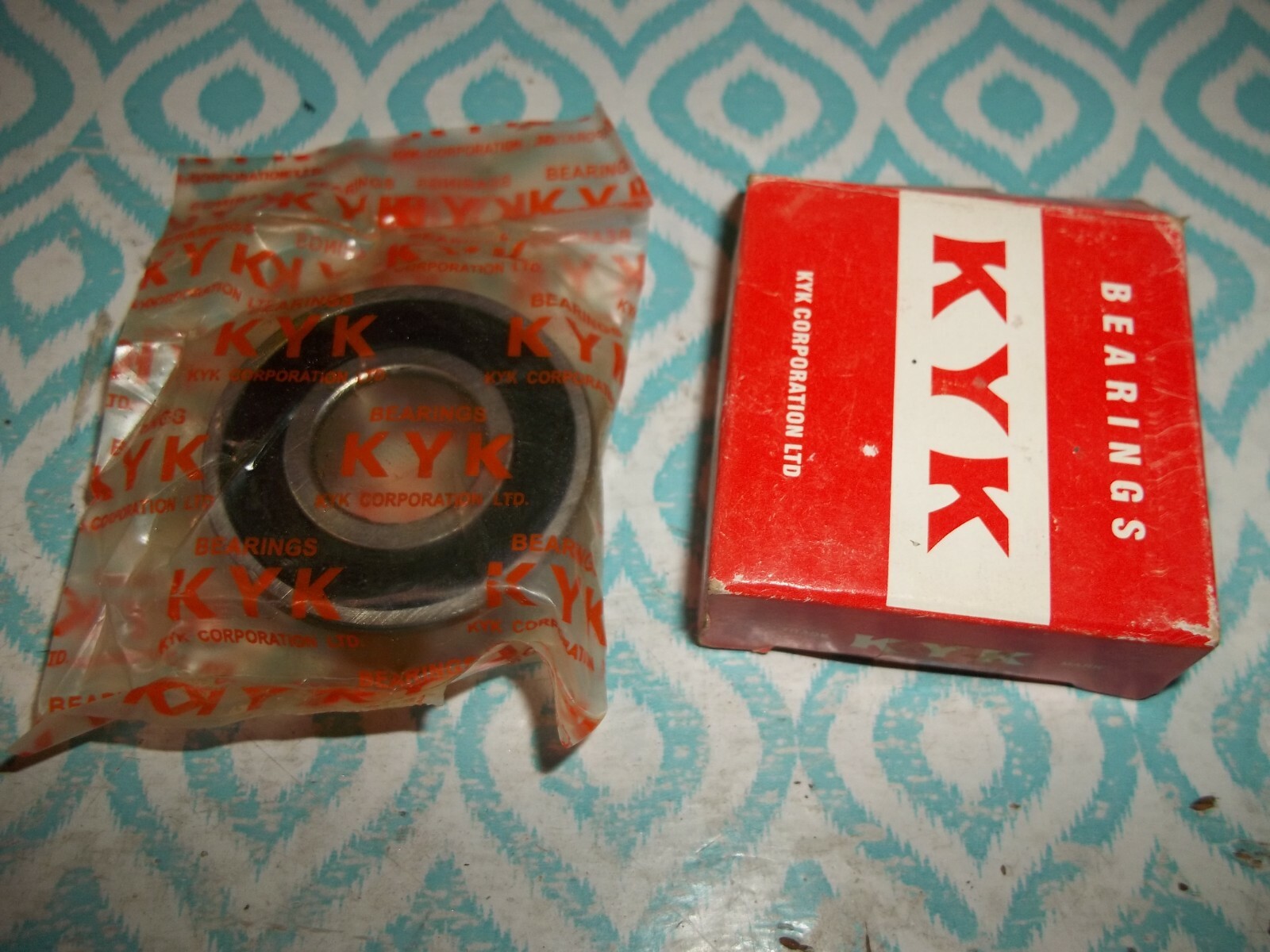 KYK BEARINGS 6203 2RSC3PRX SEALED DEEP GROOVE BALL BEARING (291-1)