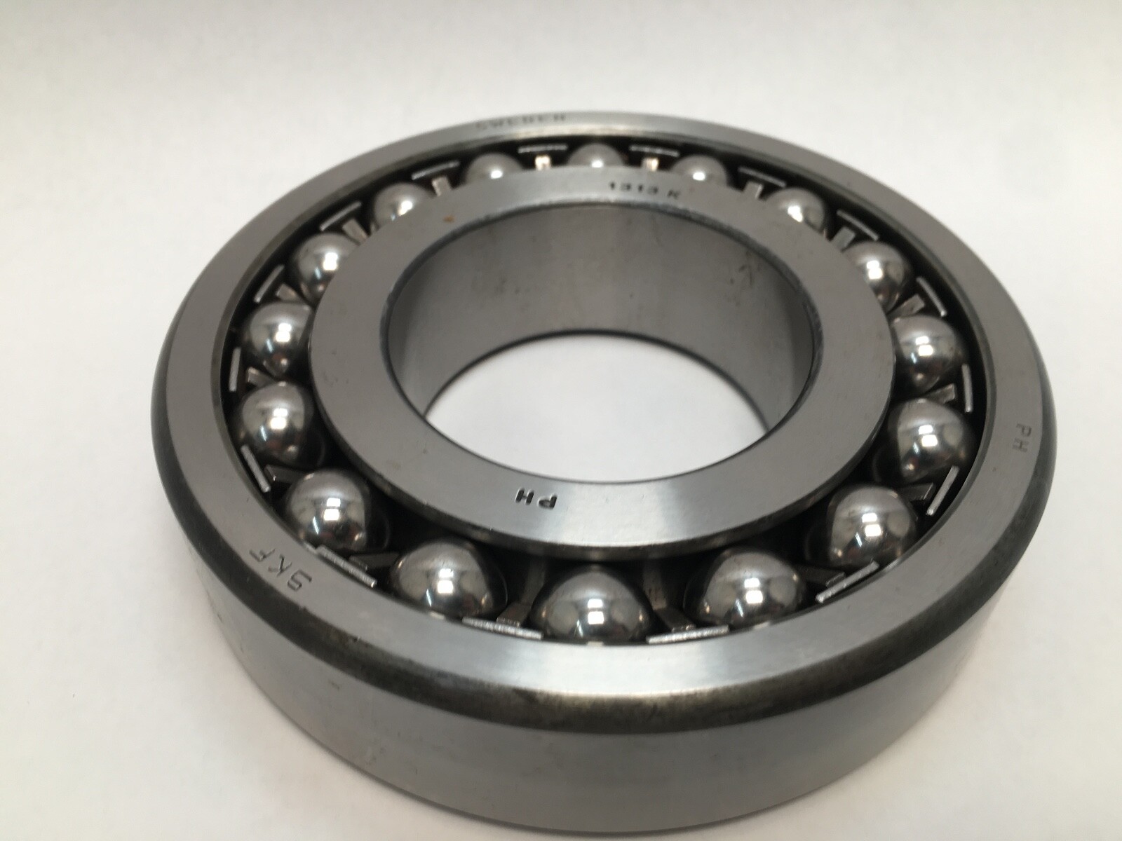 SKF 1313K Self Aligning Bearing 65x140x33 mm 1313-K Sweden