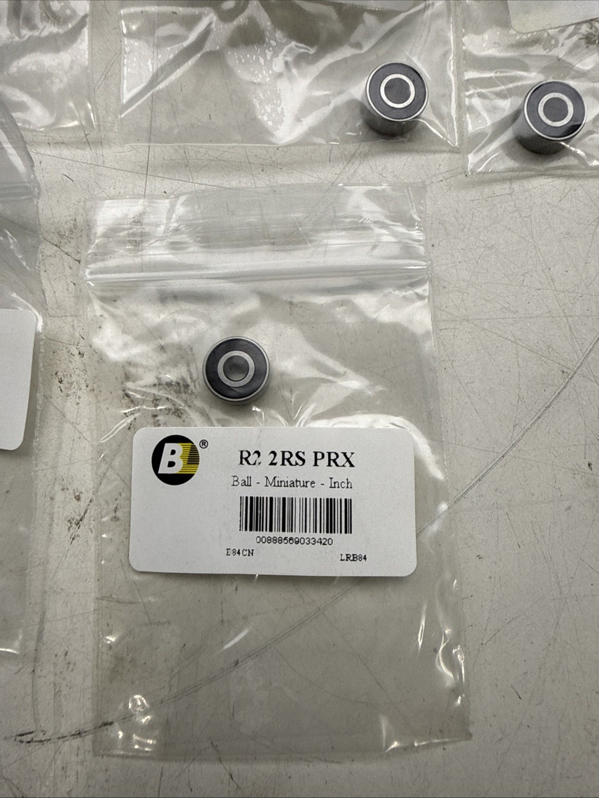 (LOT OF 11) R2 2RS 0.125″ ID x 0.375″ R2 2RS 1 Radial Ball Bearing