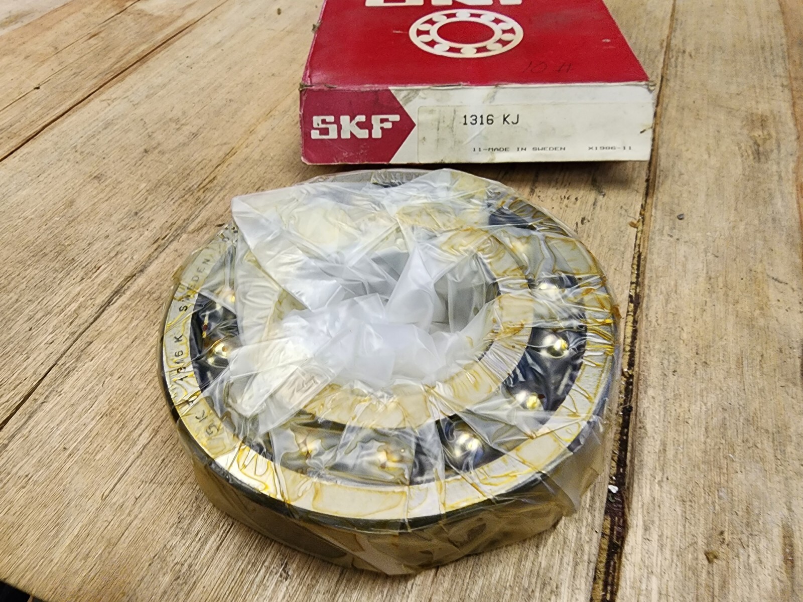 SKF 1316 KJ Self Aligning Double Row Ball Bearing 170MM OD x 80MM ID x 39MM W