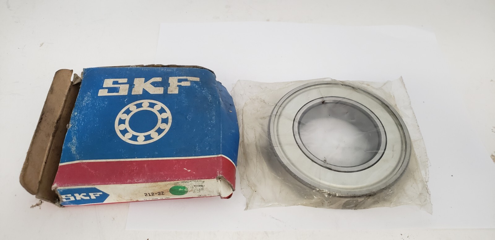 SKF 212-2Z RADIAL DEEP GROOVE BALL BEARING, 60mm ID, 110mm OD, 22mm WIDTH, NIB