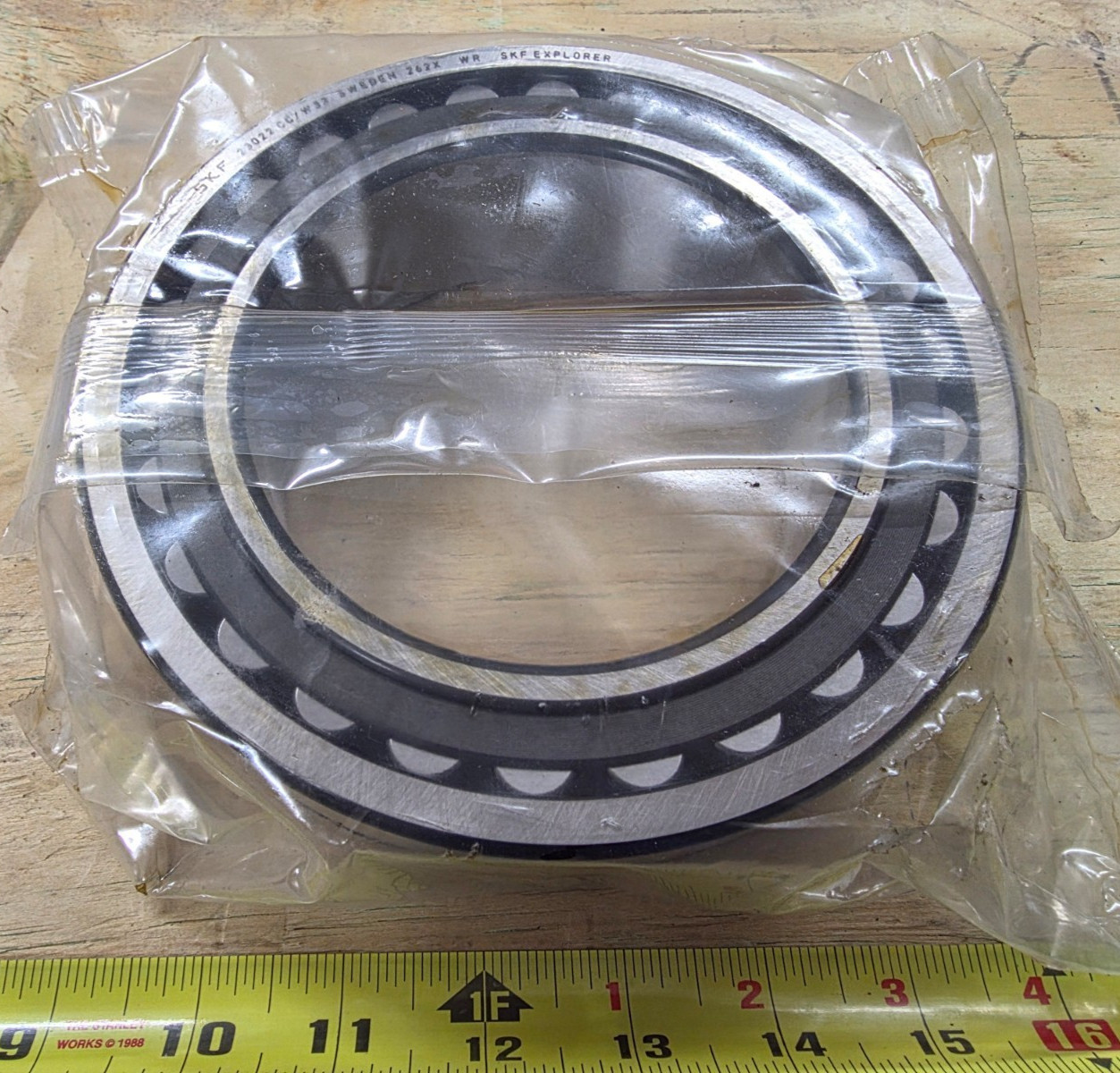SKF 23022 CC/W33 Spherical Roller Bearing w/ Relubrication Feat. 110mm Bore Dia.