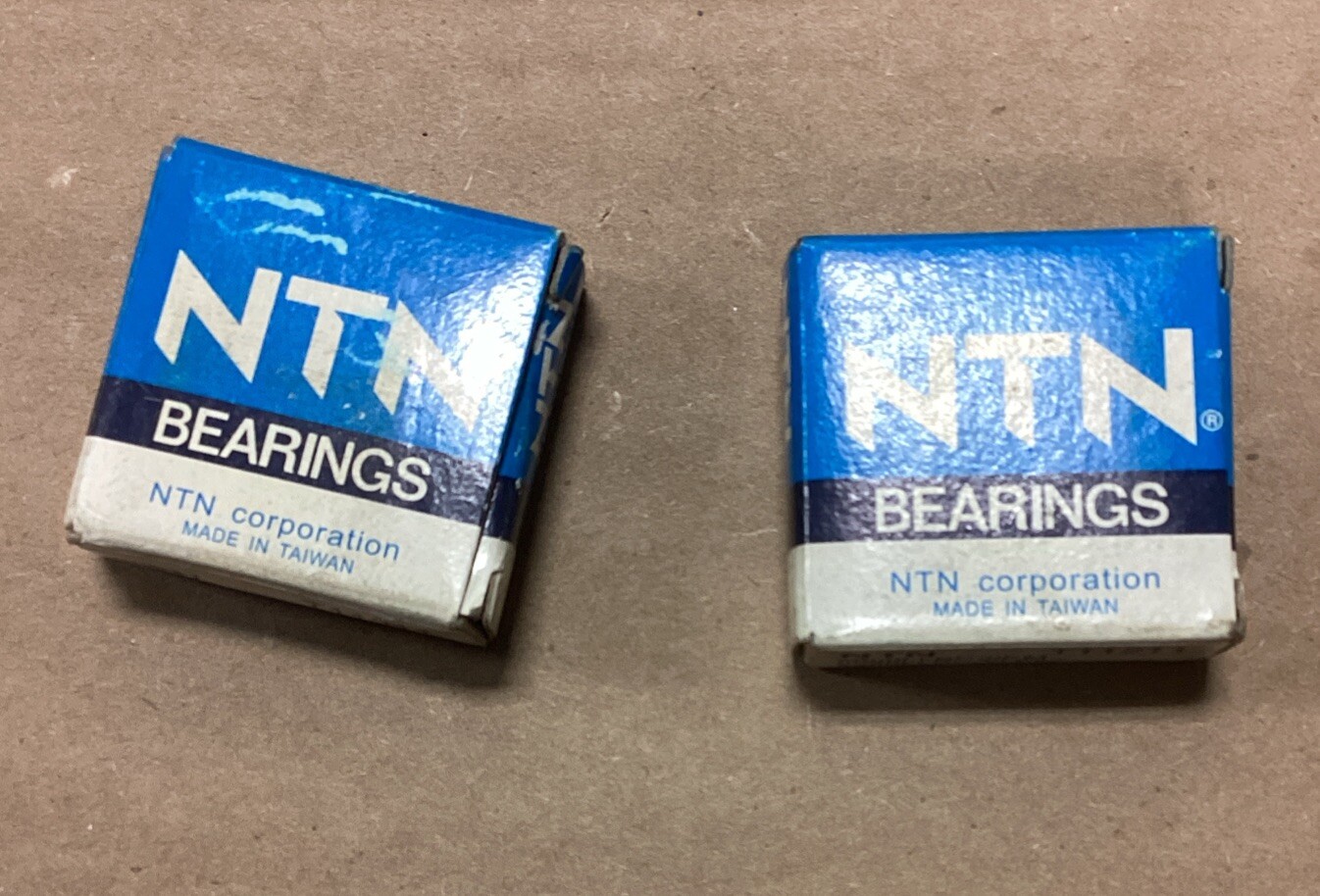 NTN 6000LLBC3/EM Single row radial ball Bearing Non-contact seal Lot Of 2 F121