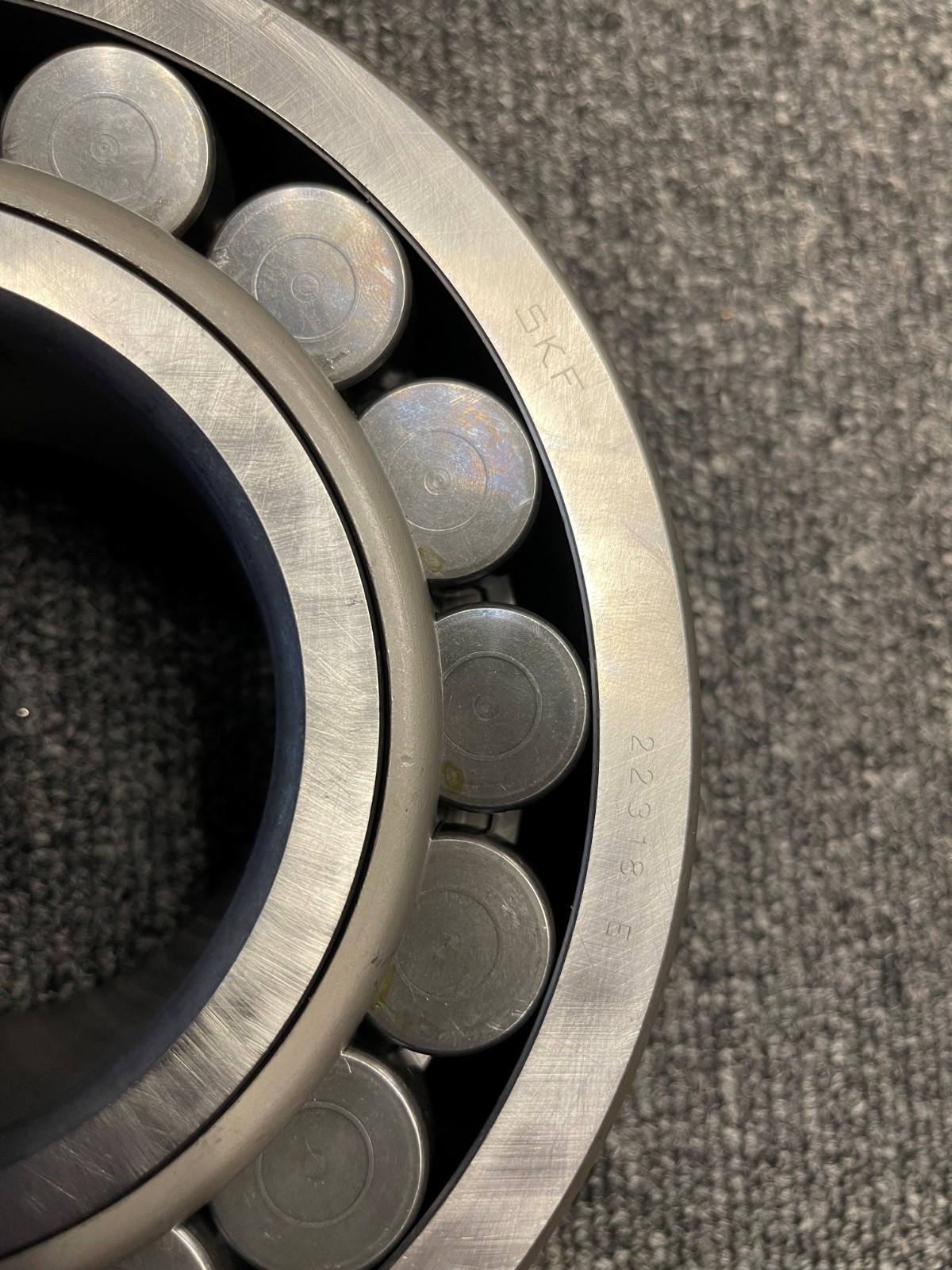 SKF 22318 E Spherical Roller Bearing