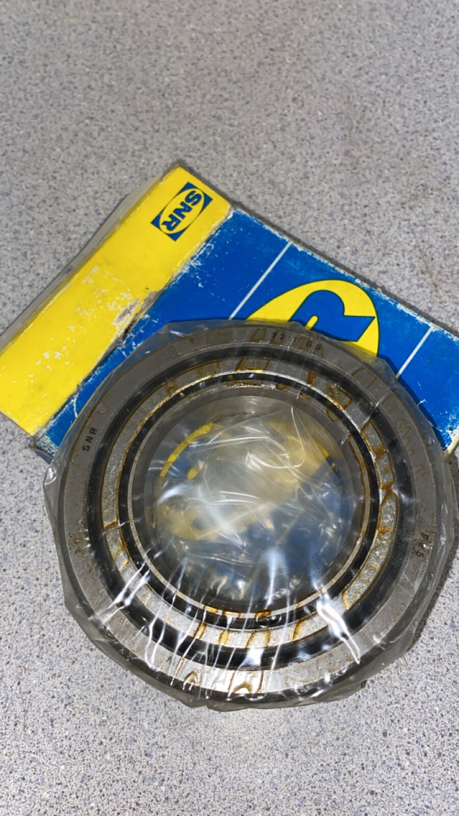 SNR 7211 B G A12 A88 Bearing New in Box