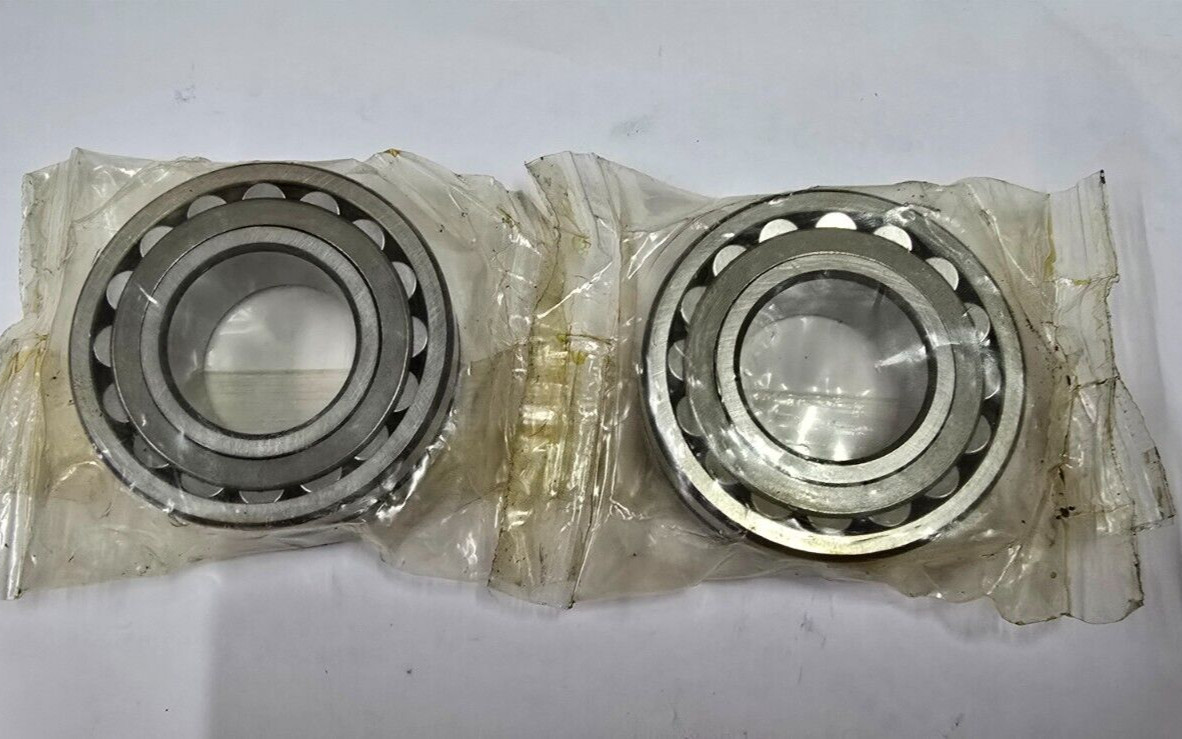 22207 E W33 SPHERICAL ROLLER BEARING 35x72x23mm SKF GREAT BRITAIN 22207E 2pc LOT