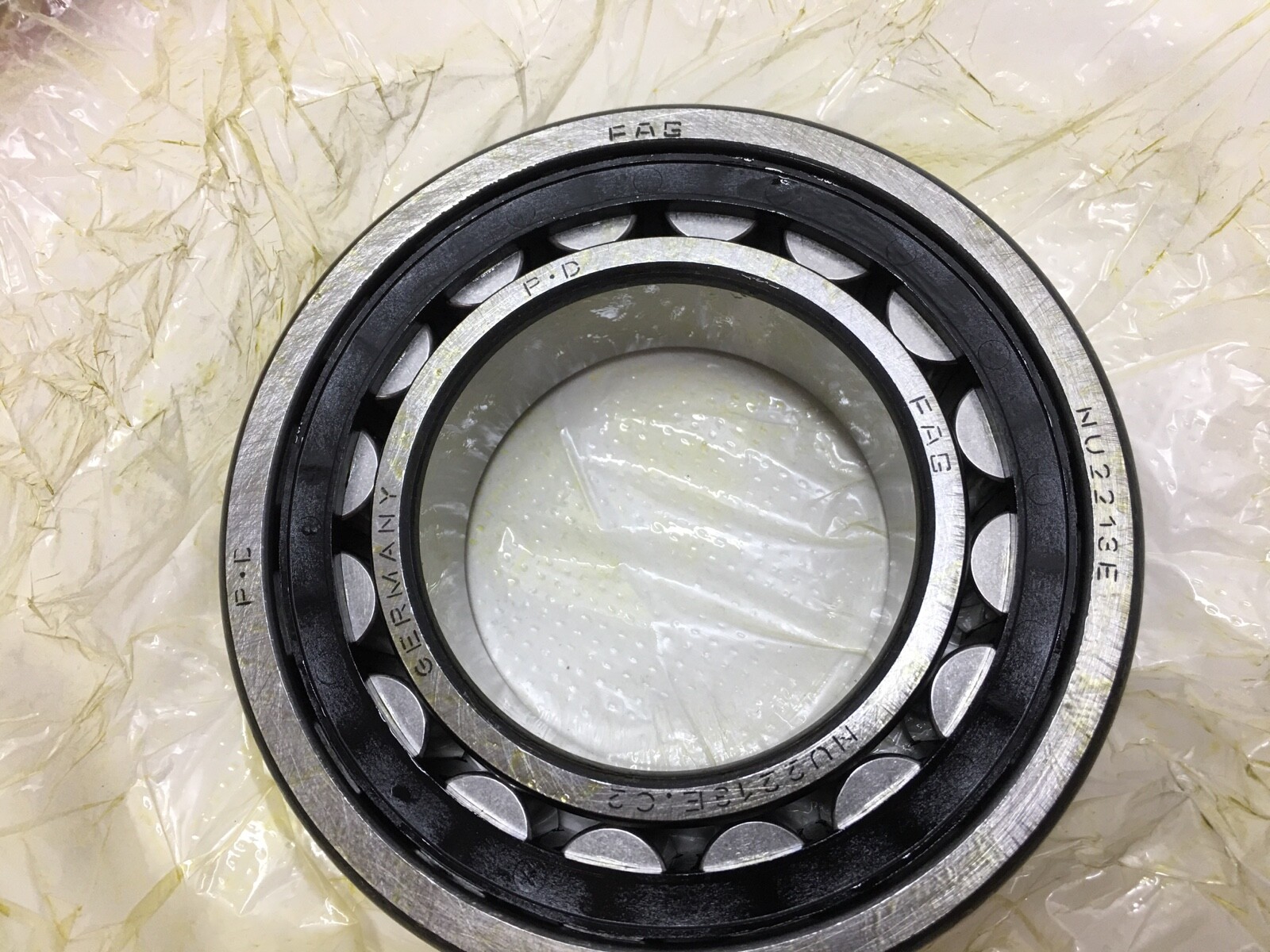 FAG NU2213E.TV.P2 Cylindrical Roller Bearing NU2213E TVP2 NU 2213 E 65x120x31 mm