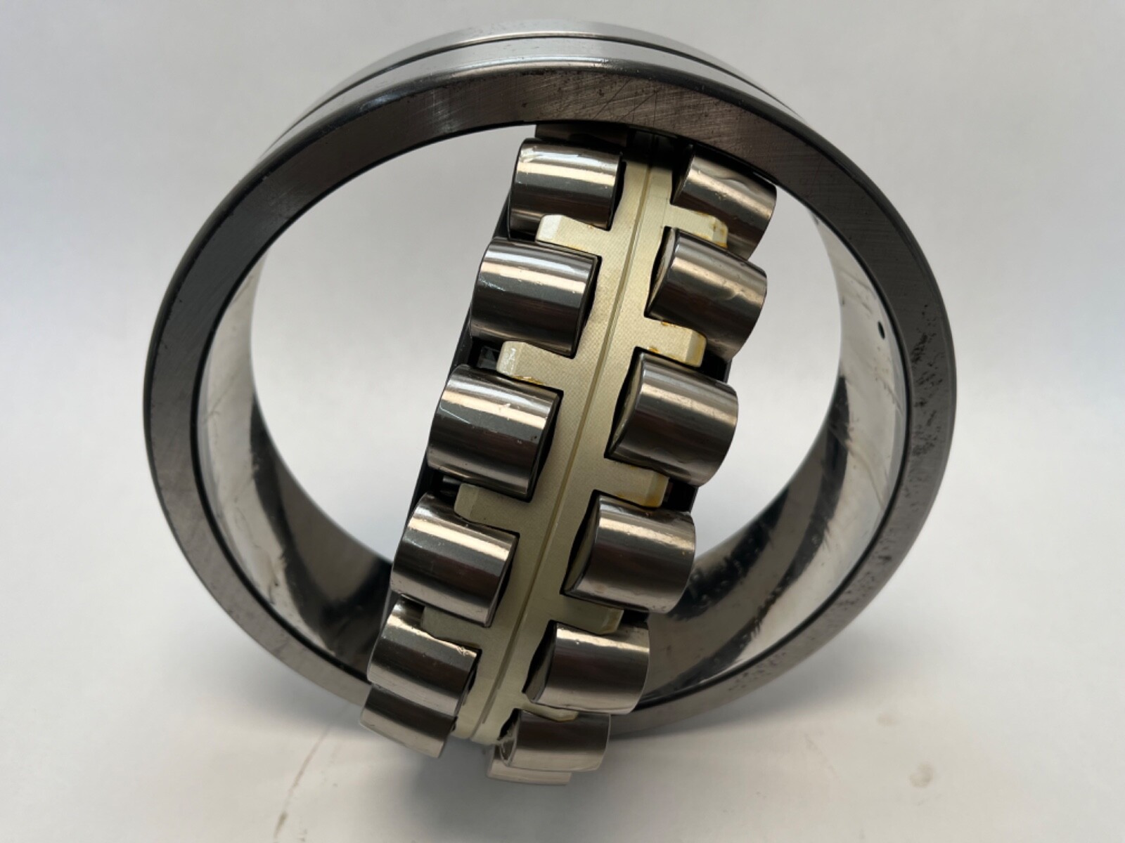 Fafnir 22228W33 Bearing 140x250x68 mm 22228-W33 140SD22-F3 USA