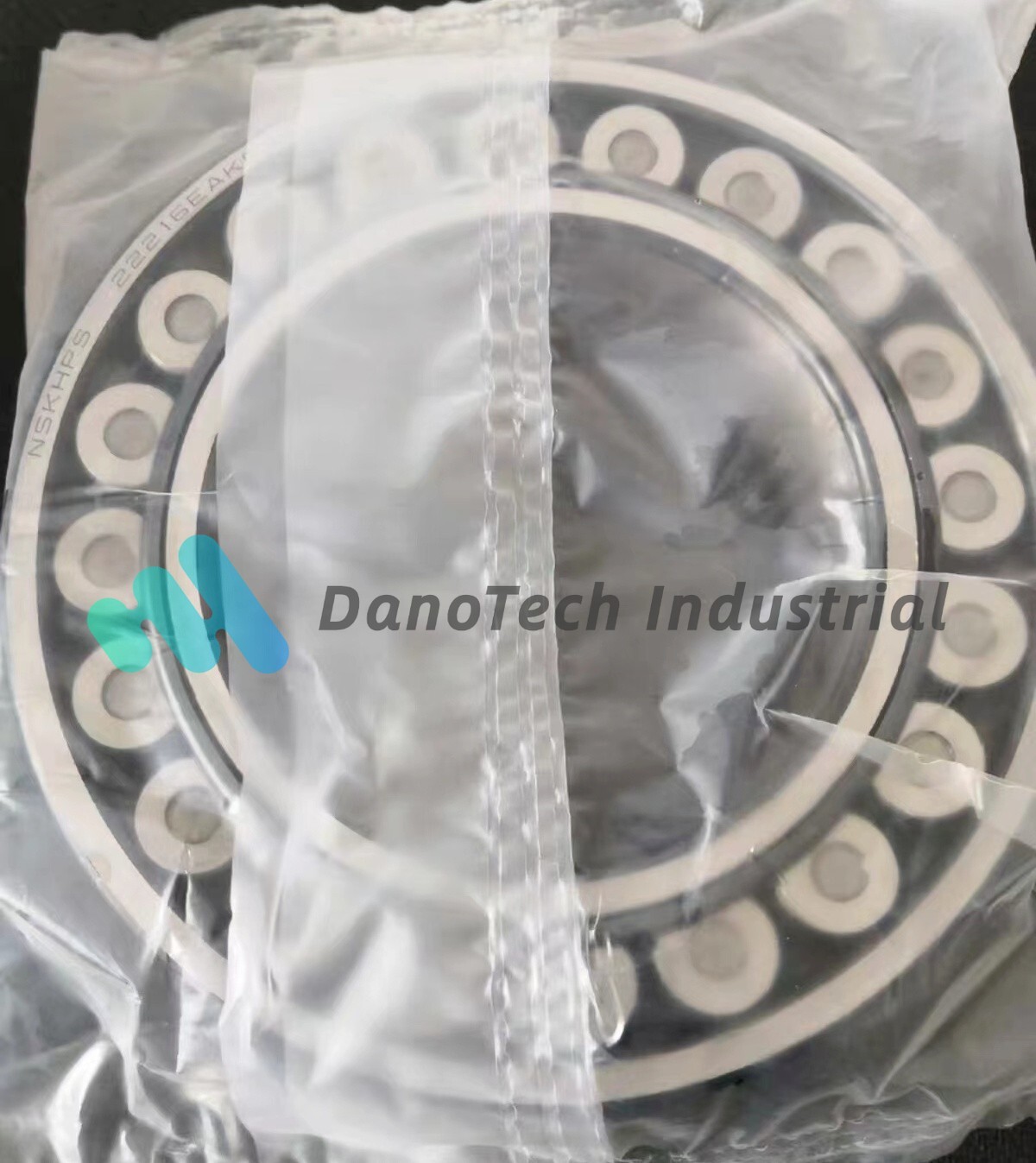 1PC NEW NSK 22216EAKE4 spherical roller bearing #DA