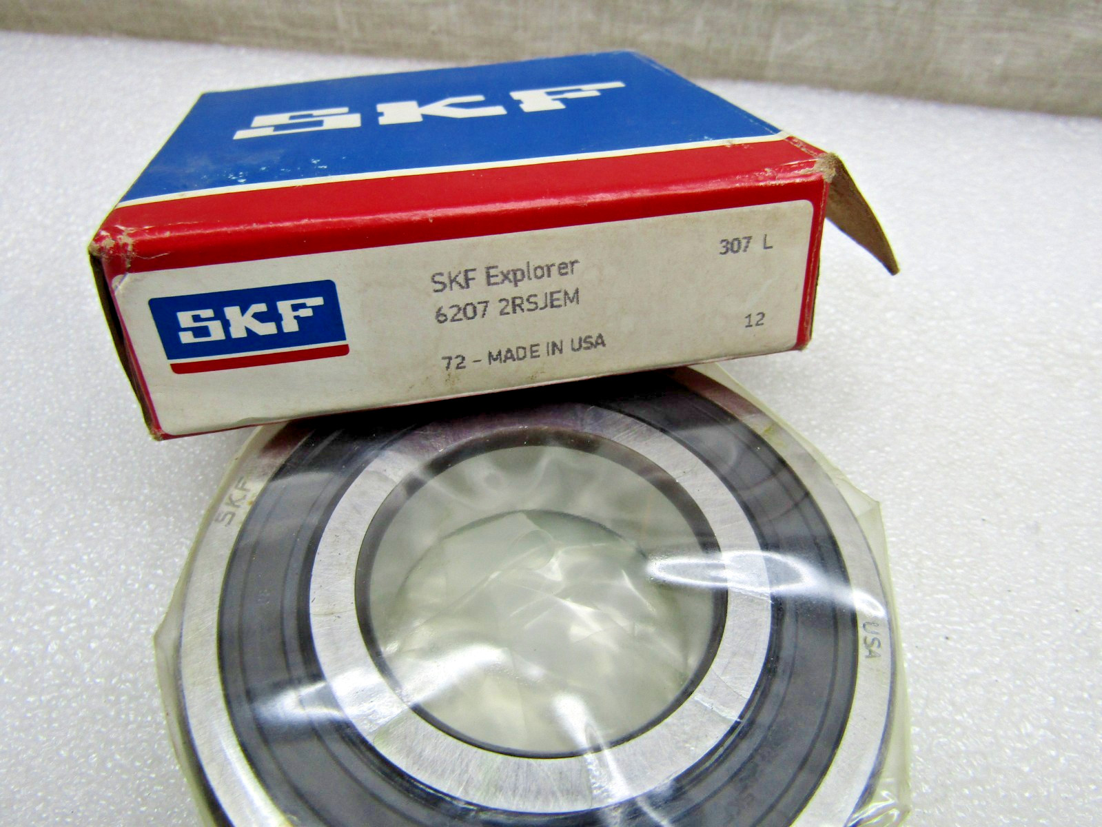 SKF 6207-2RS JEM 35mm x 72mm x 17mm Sealed Bearing Made in USA