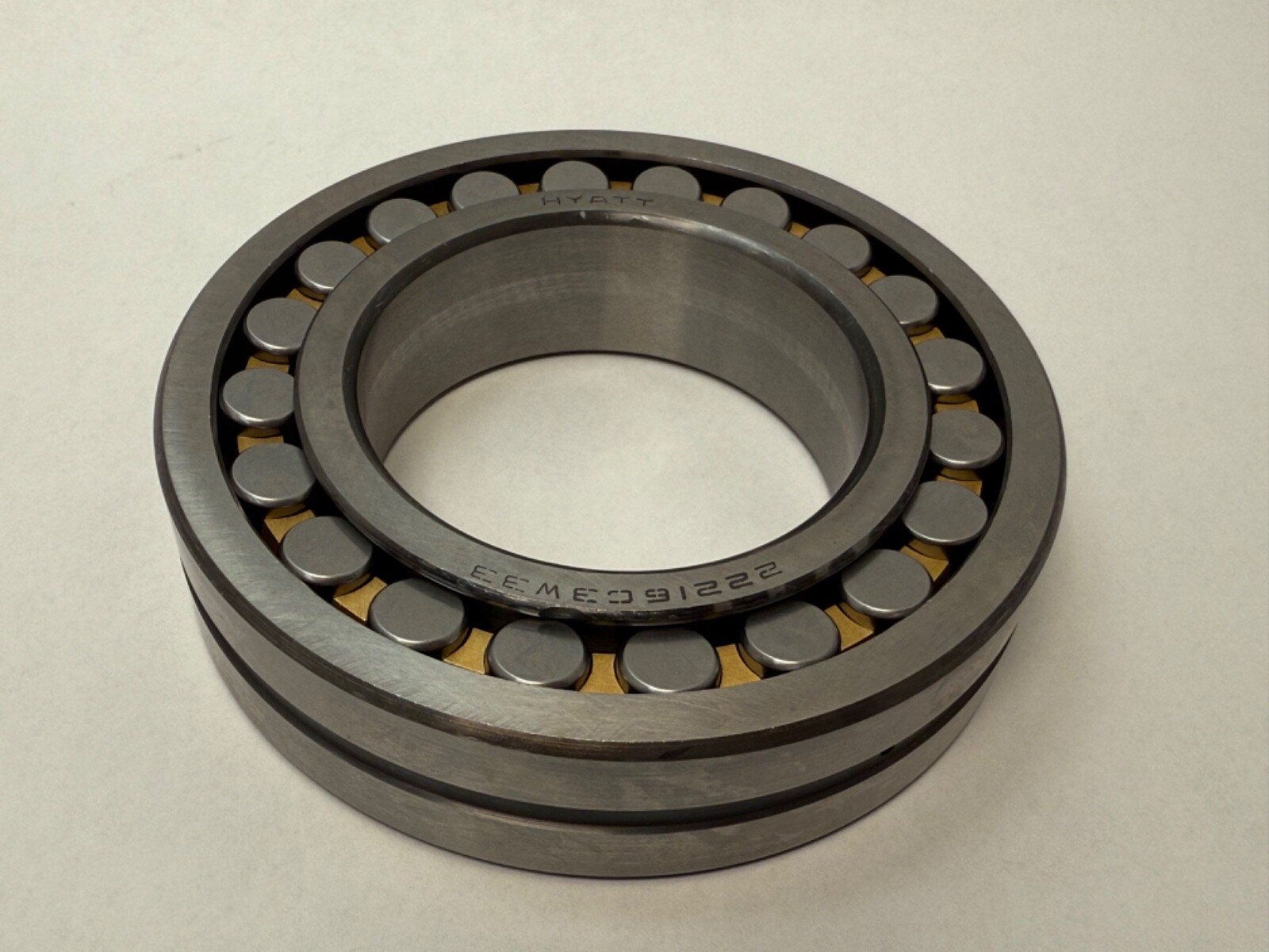 Hyatt 22216MBC3W33 Bearing 22216-MB-C3-W33 22216BR 22216M 80x140x33 mm