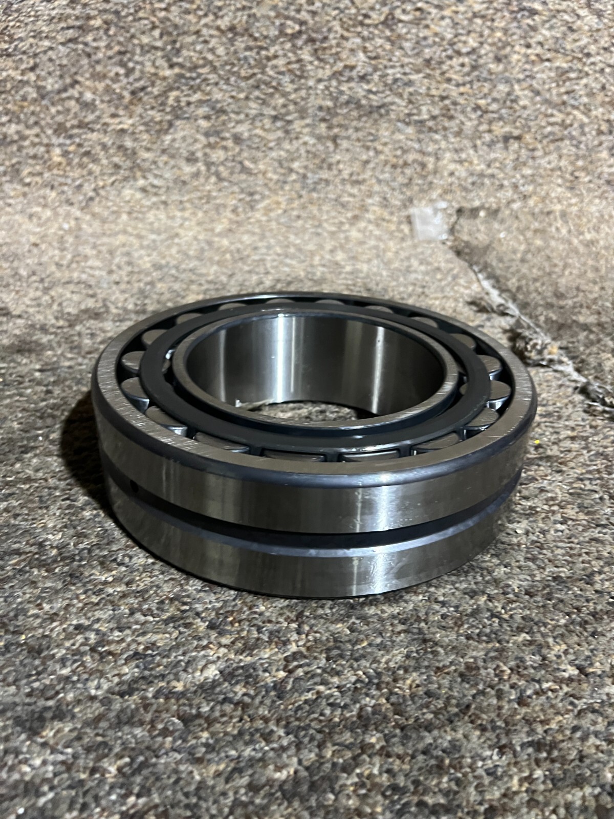 FAG 22226-E1-XL-K-C3 Spherical Roller Bearing Width 64mm ID 130mm OD 230mm