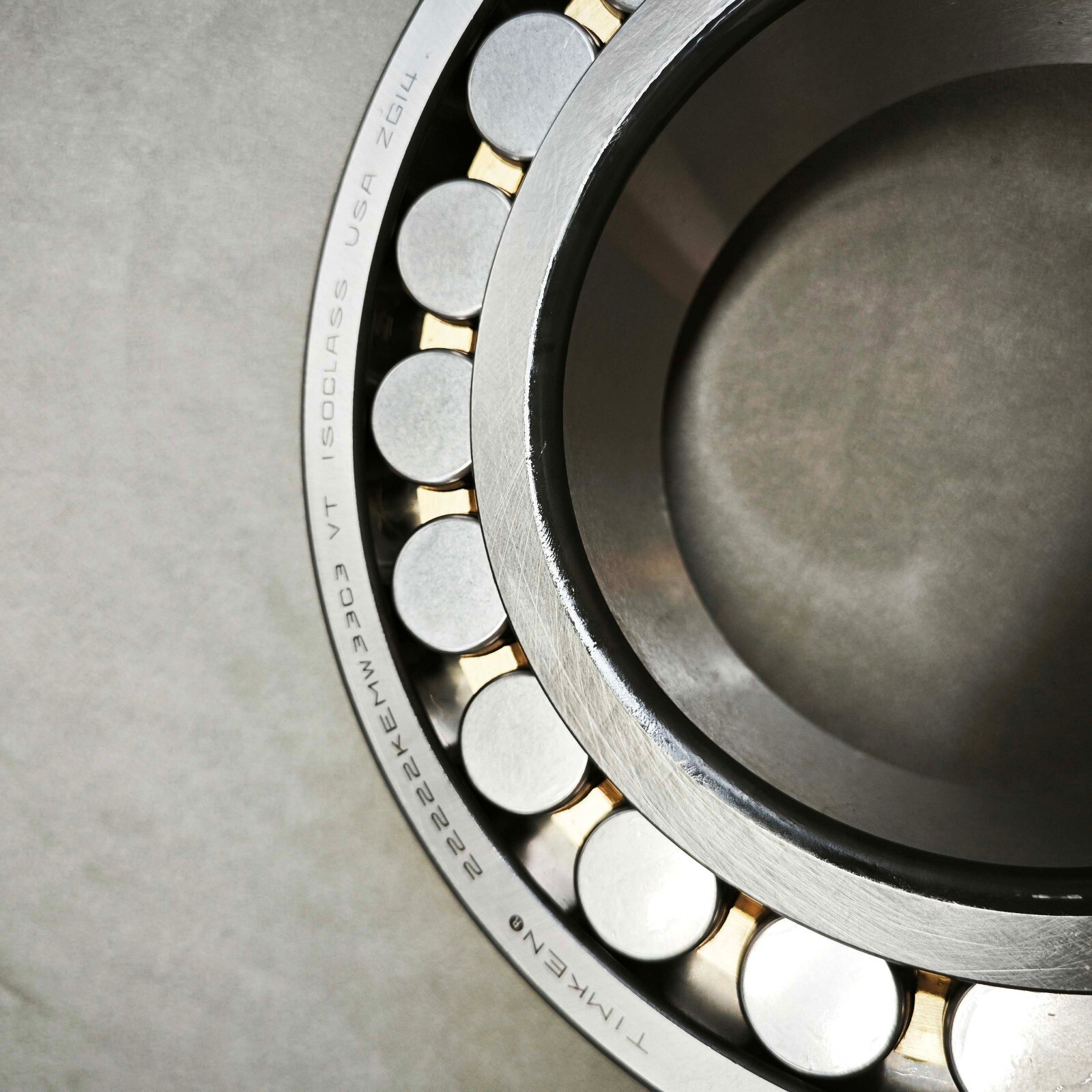 Timken New Spherical Roller Bearing 110 x 200 x 53 mm 22222KEMW33C3