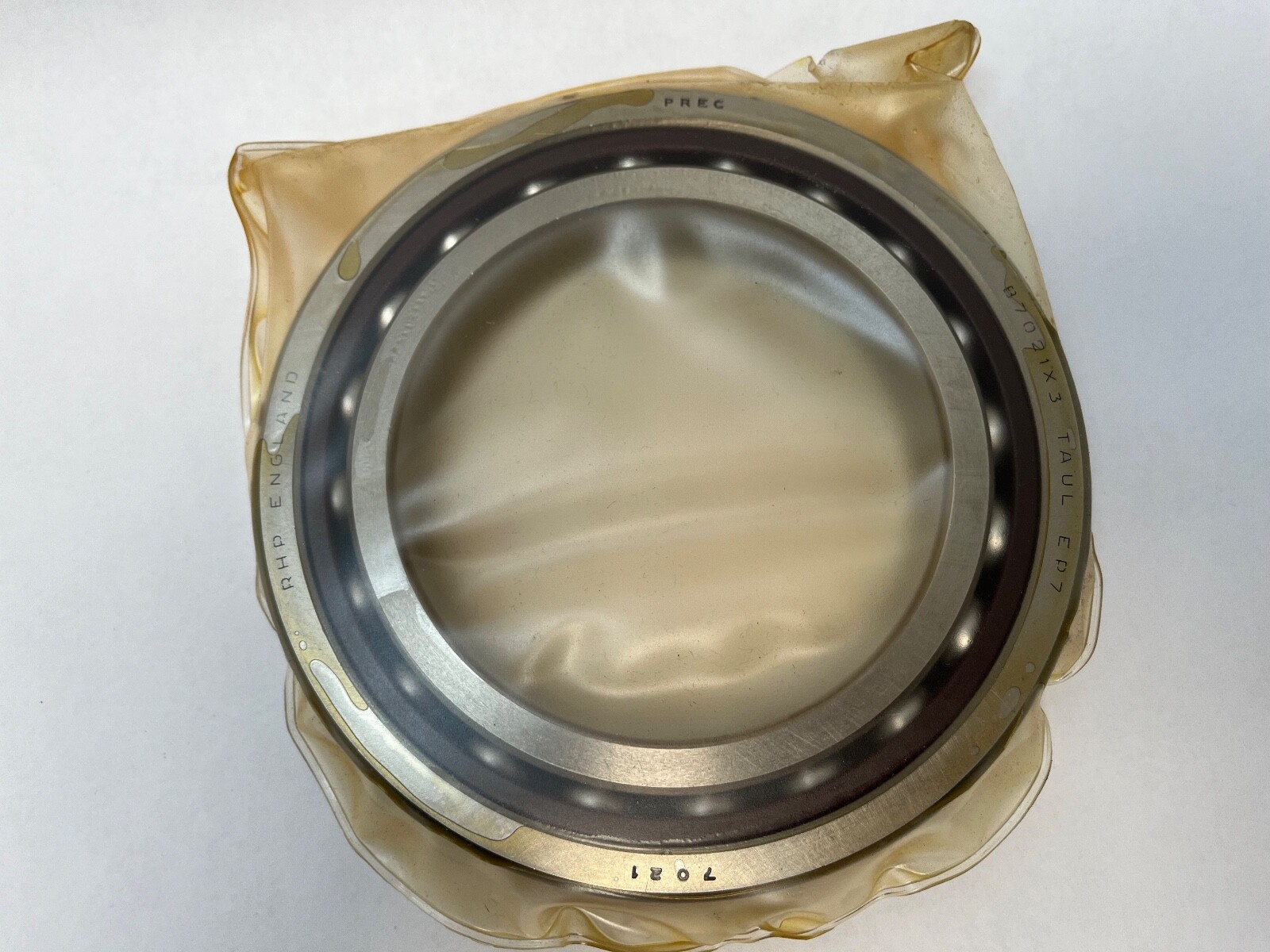 RHP 7021ETSULP4 Bearing 105x160x26 mm 7021-E-T-SUL-P4 B7021X3TAULEP7 England