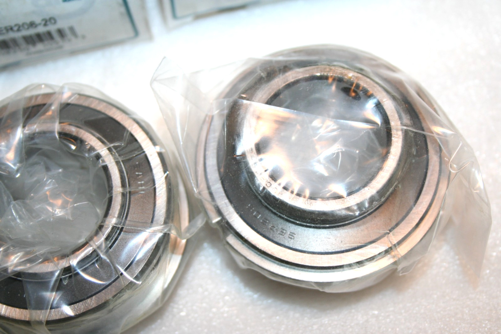(Lot of 2) AMI SER206‑20 Insert Bearings, 1‑1/4″ Bore, Asahi Style * NEW *