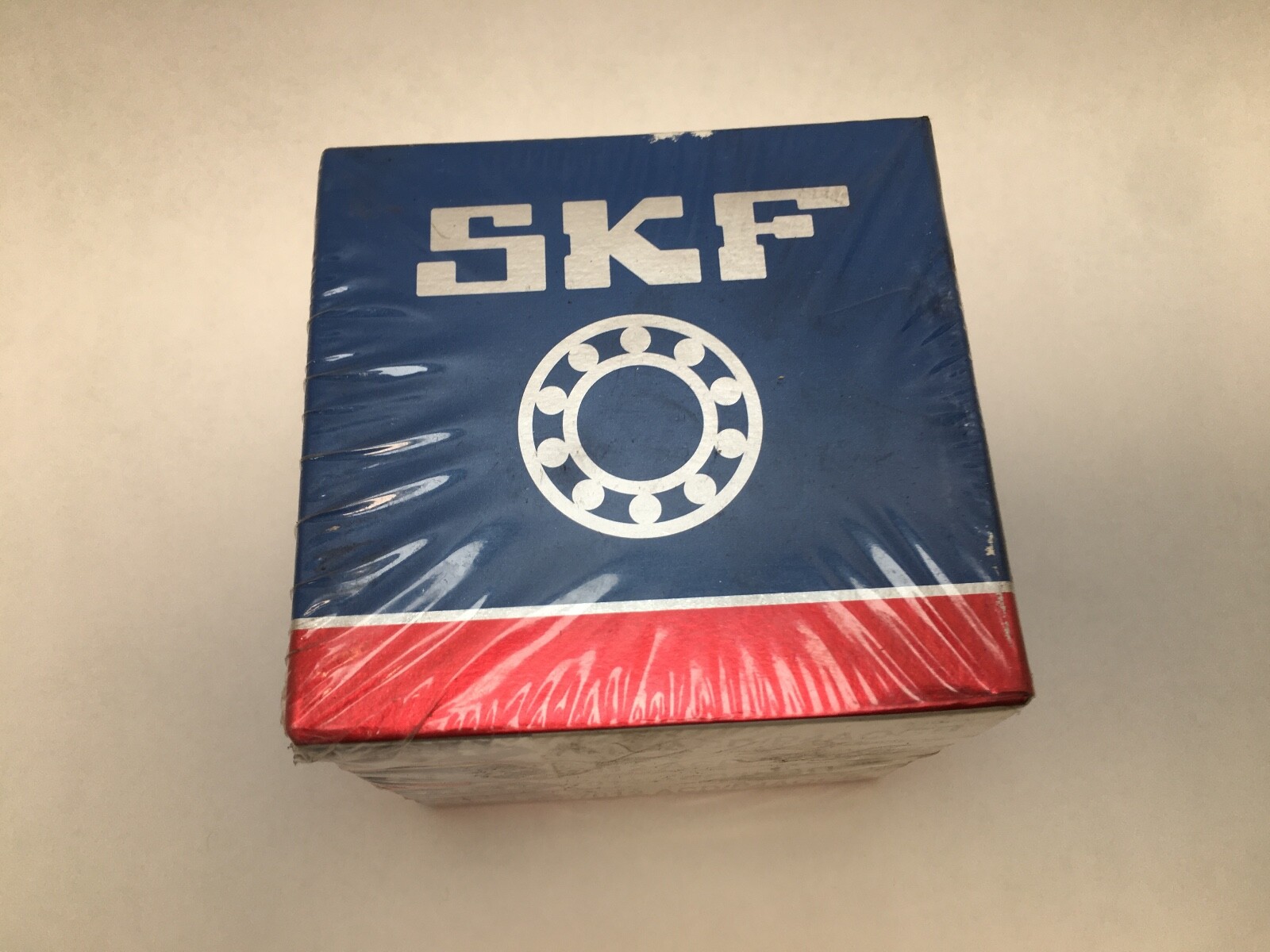 SKF 7012-ACD/P4AQGB Angular Bearing 60x95x18 mm 7012-ACD-P4A-QGB ABEC7 Italy Set