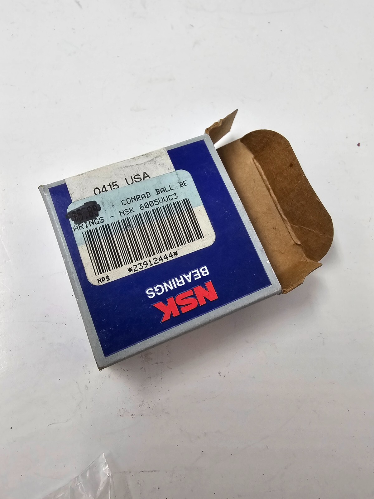 QTY 4 NSK SEALED BALL BEARING 6005VVC3 Radial Deep Groove Straight Bore 25 mm