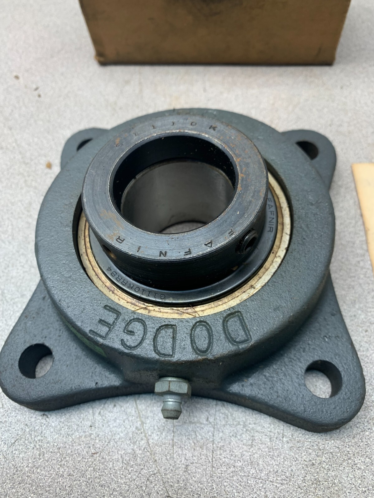 NEW IN BOX DODGE F4BSXR110 4-BOLT FLANGE BEARING 1-5/8″ BORE F4B-SXR-110 131120