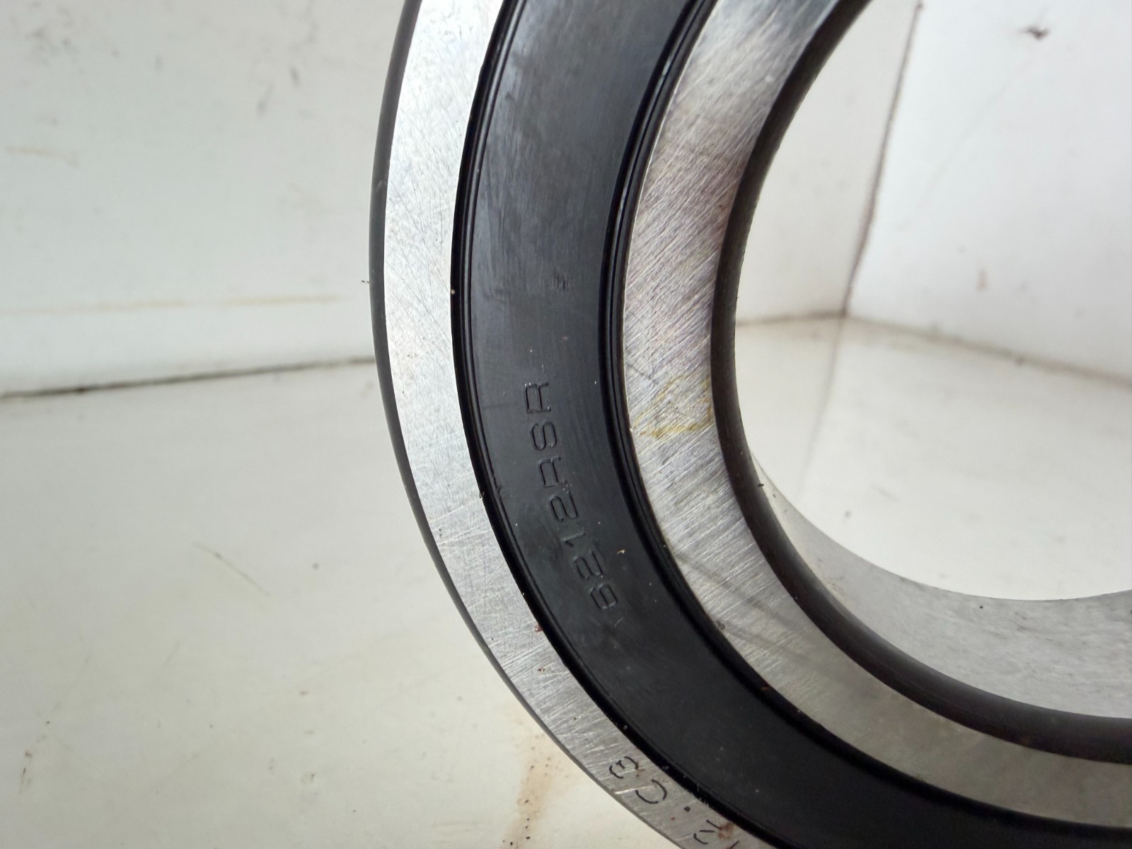 NEW SKF 6212-2RS C3 Rubber Seal Ball Bearing 60x110x22 2RS/C3 62122RS/C3 (el29)