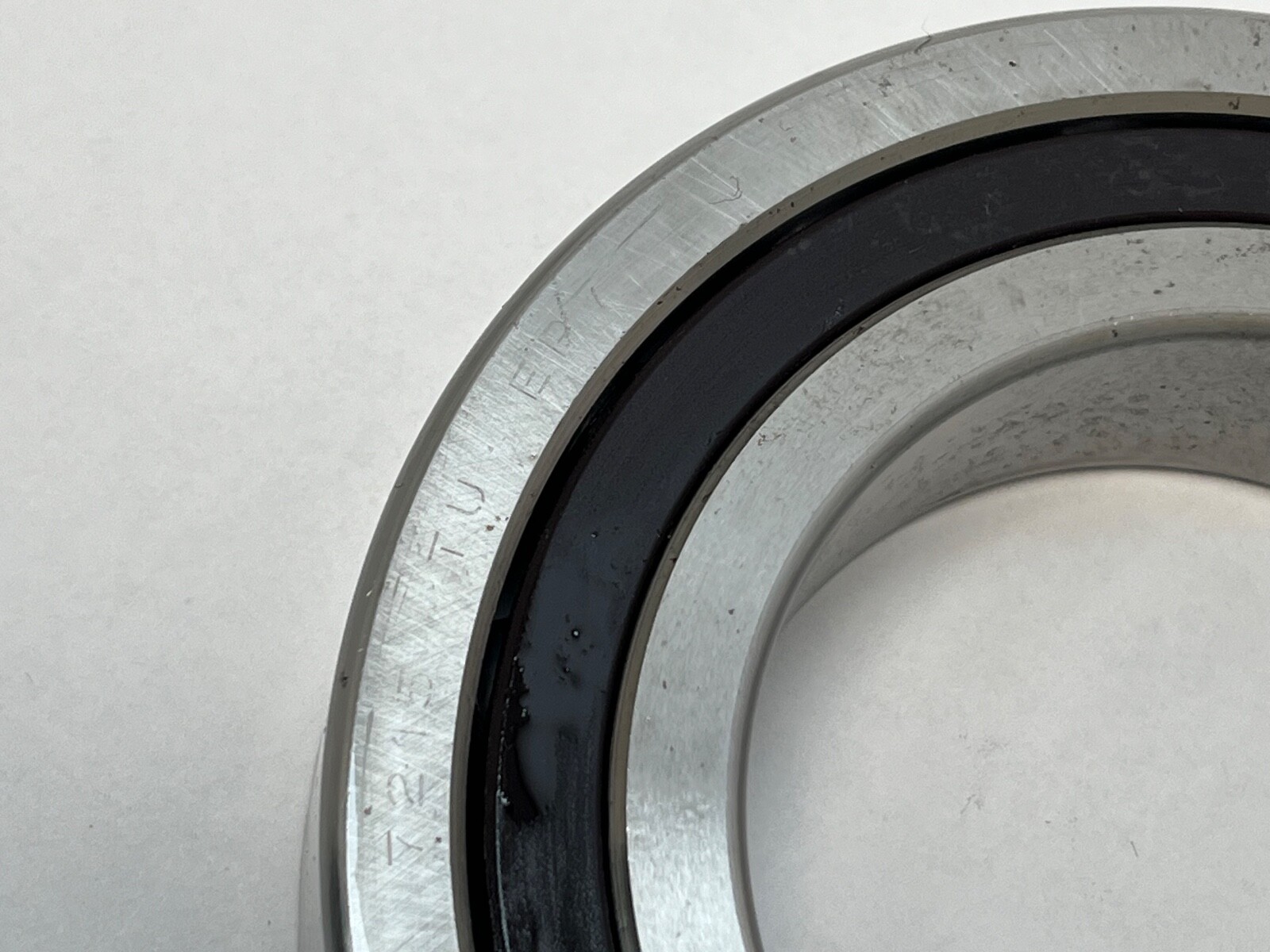 RHP 7215TDULP4 Angular Bearing 75x130x25 mm 7215B 7215-T-DUL-P4 England