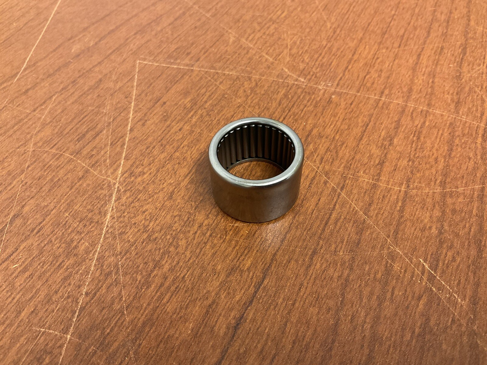 Torrington B-1412 7/8″ BORE,1-1/8″ OD 3/4″ W NEEDLE ROLLER BEARING W/OIL HOLE