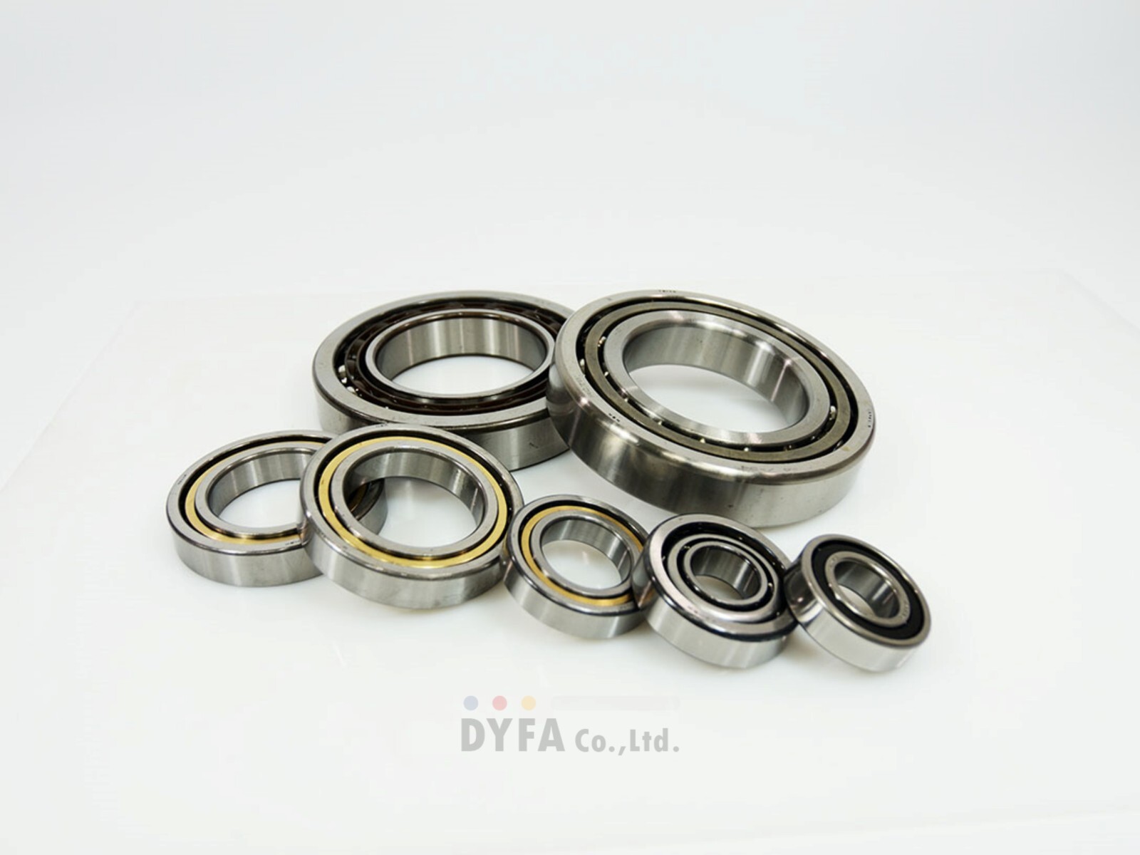 NSK NIB 7303AW 1PCS 17x47x14 Single Row Angular Contact Ball Bearing