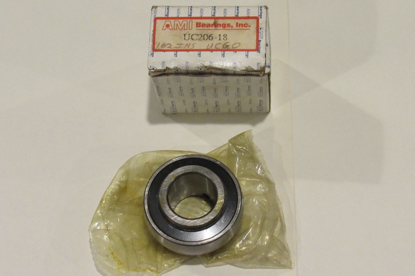 NEW AMI BEARINGS UC206-18 Insert Bearing FREE SHIPPING !!