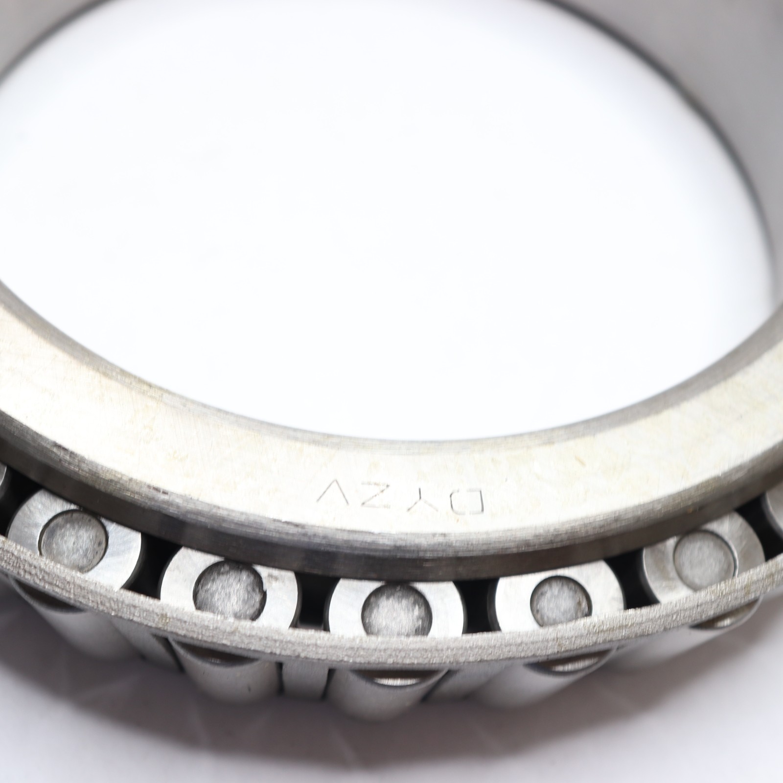 DYZV Taper Roller Wheel Bearings 140 x 210 x 45mm 32028 – Incomplete