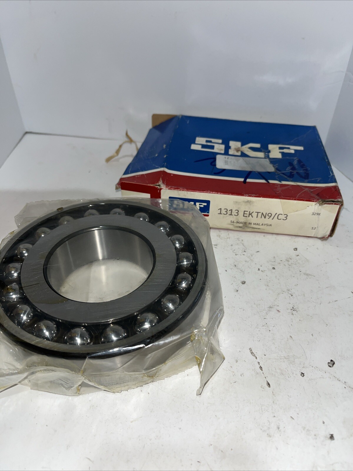 SKF 1313EKTN9C3 Self Aligning Bearing 65x140x33 mm 1313 EKTN9 C3 NOS