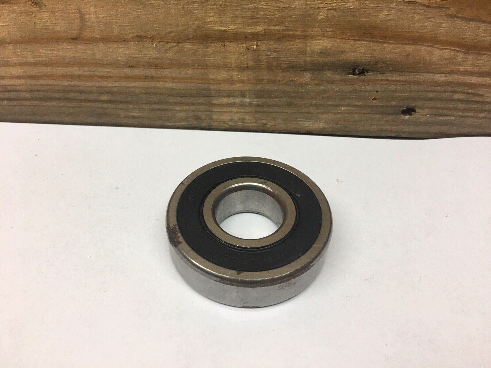 Sealed One Side Radial Ball Bearing 6305RLD Peer 25mm x 62mm x 17mm