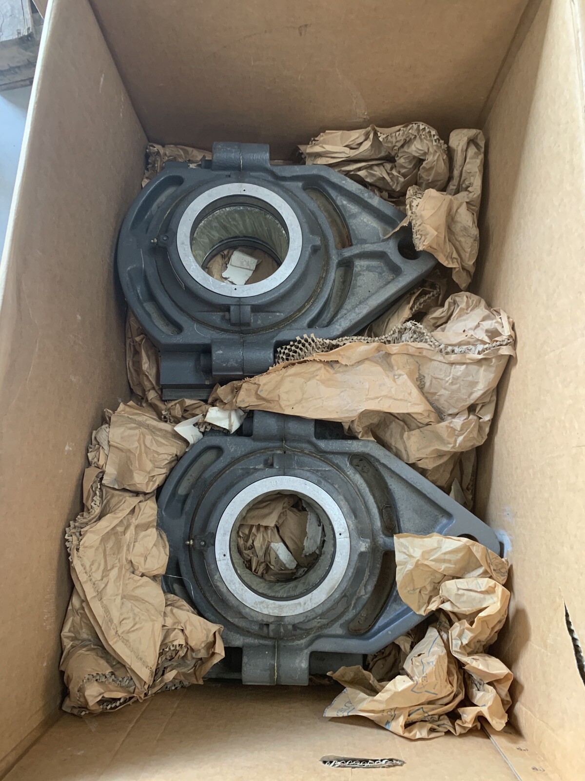 Cooper 100BCTT515GRAT Bearing; Split to Shaft; Take Up Unit