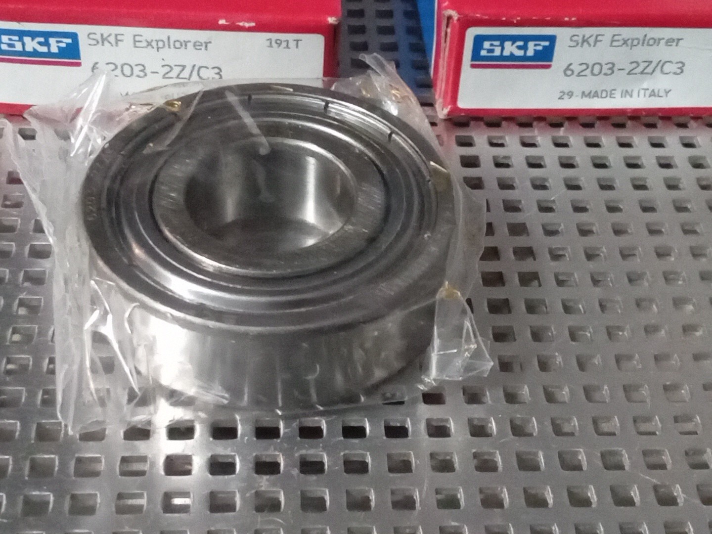 2x, SKF, 6203-2Z/C3, Sheilded Roller Bearing, Sbwh-dd52-bb.yy