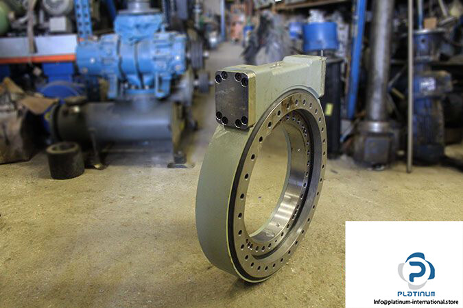 IMO WD-L 0478/3-04995 SLEW DRIVE‎_IMO A6610/17 1740