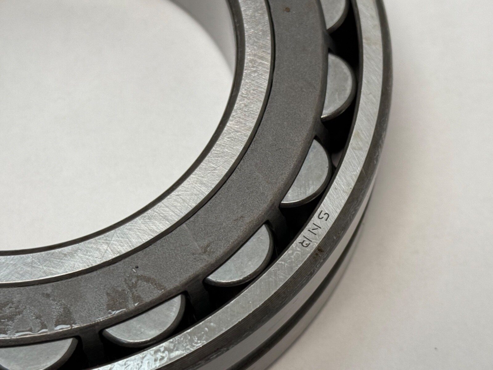 SNR 22216EAKB33J30 Bearing 22216E 22216 EA K W33/B33 C3/J30 80x140x33 mm
