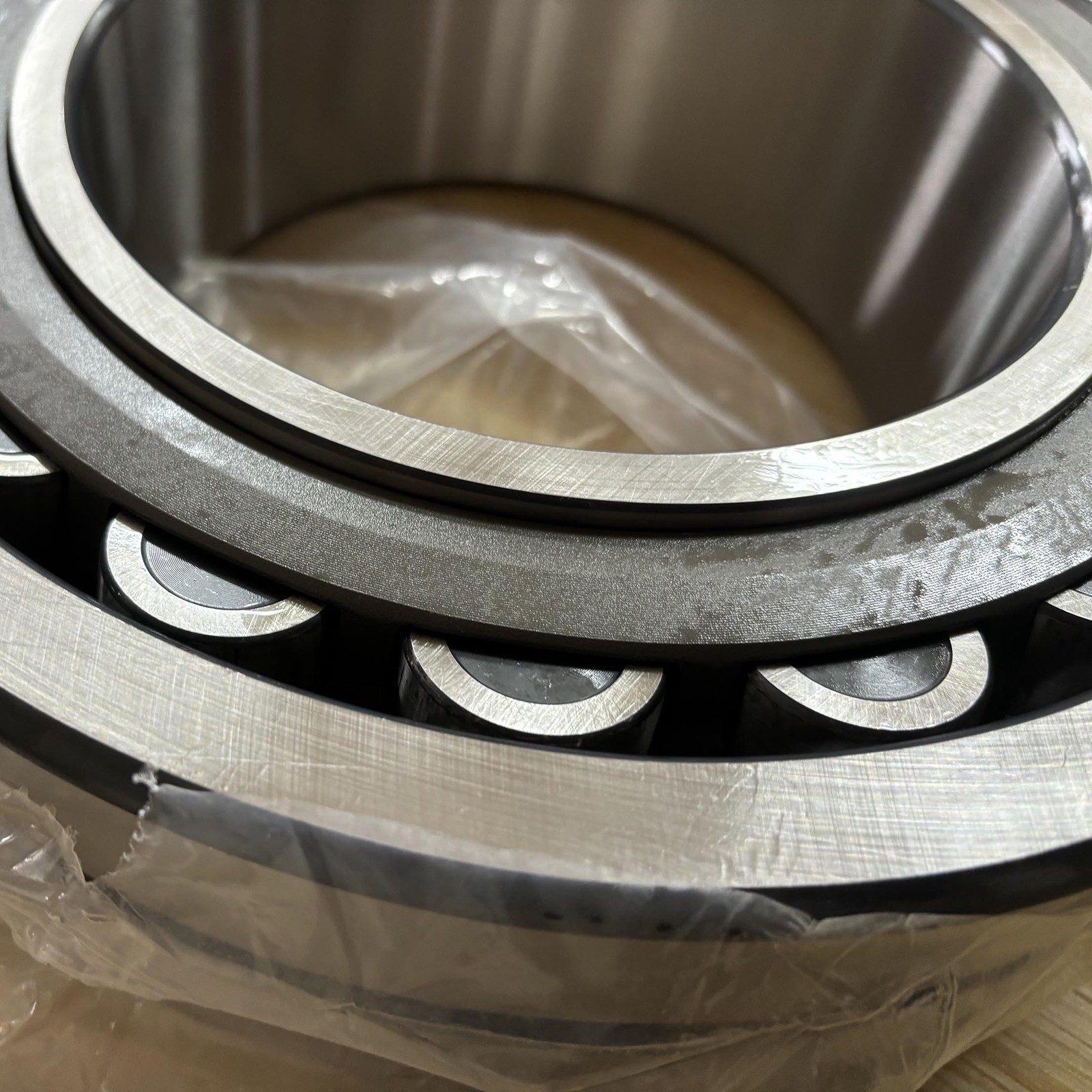 New Spherical Roller Bearing 22232 CC/C3W33 for SKF 160x290x80 mm