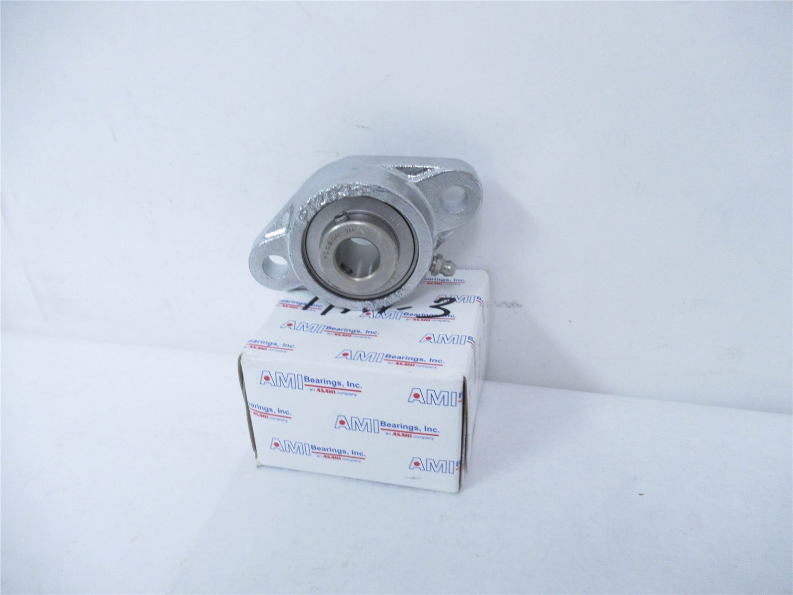245378 New In Box; AMI Bearings MUCFT202-10NP Bearing 5/8 Stainless2 BoltFlange