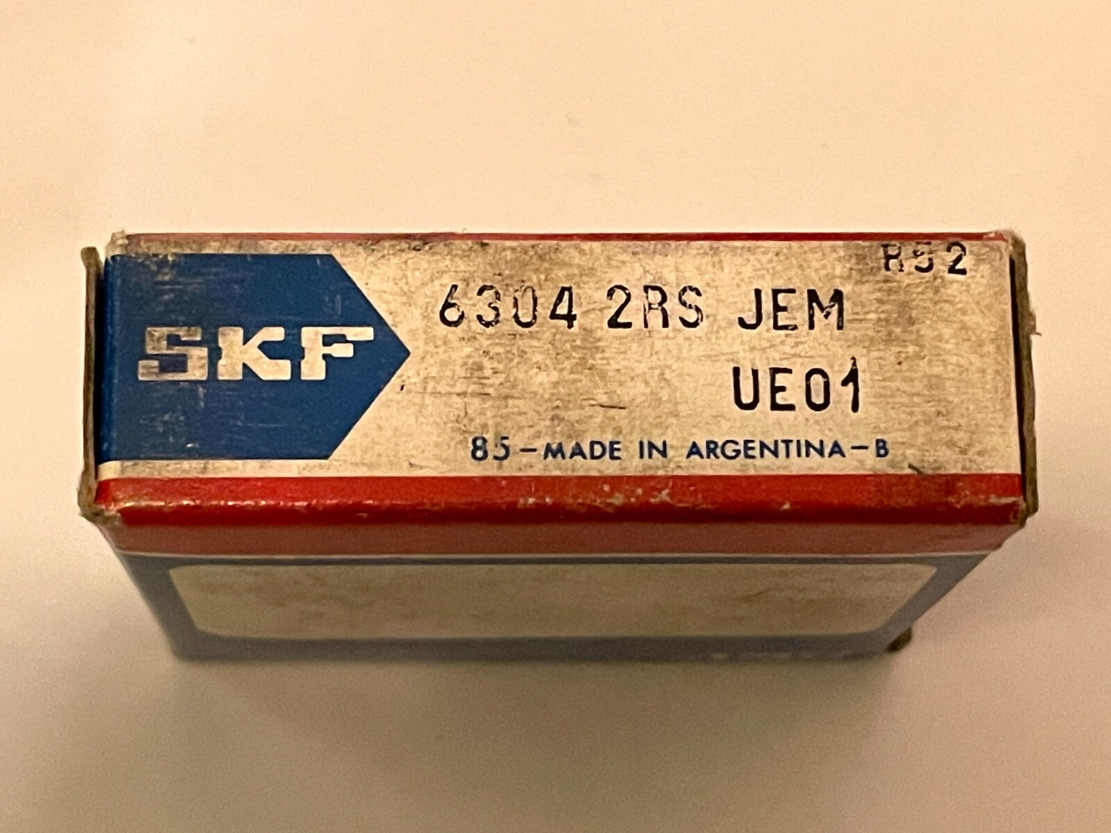 NEW SKF 6304 2RS JEM Ball Bearing 2RSJEM NEW, FAST SHIPPING