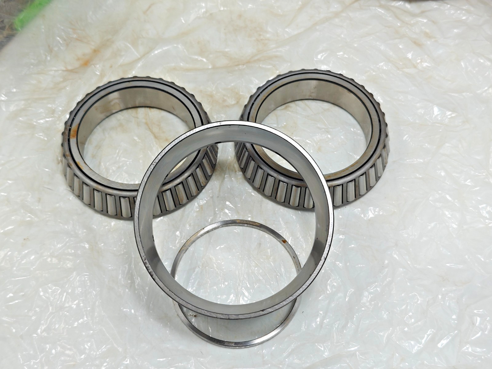 LM522546 LM522510D Timken Double Row Tapered Roller Bearing LM522546 LM522510D