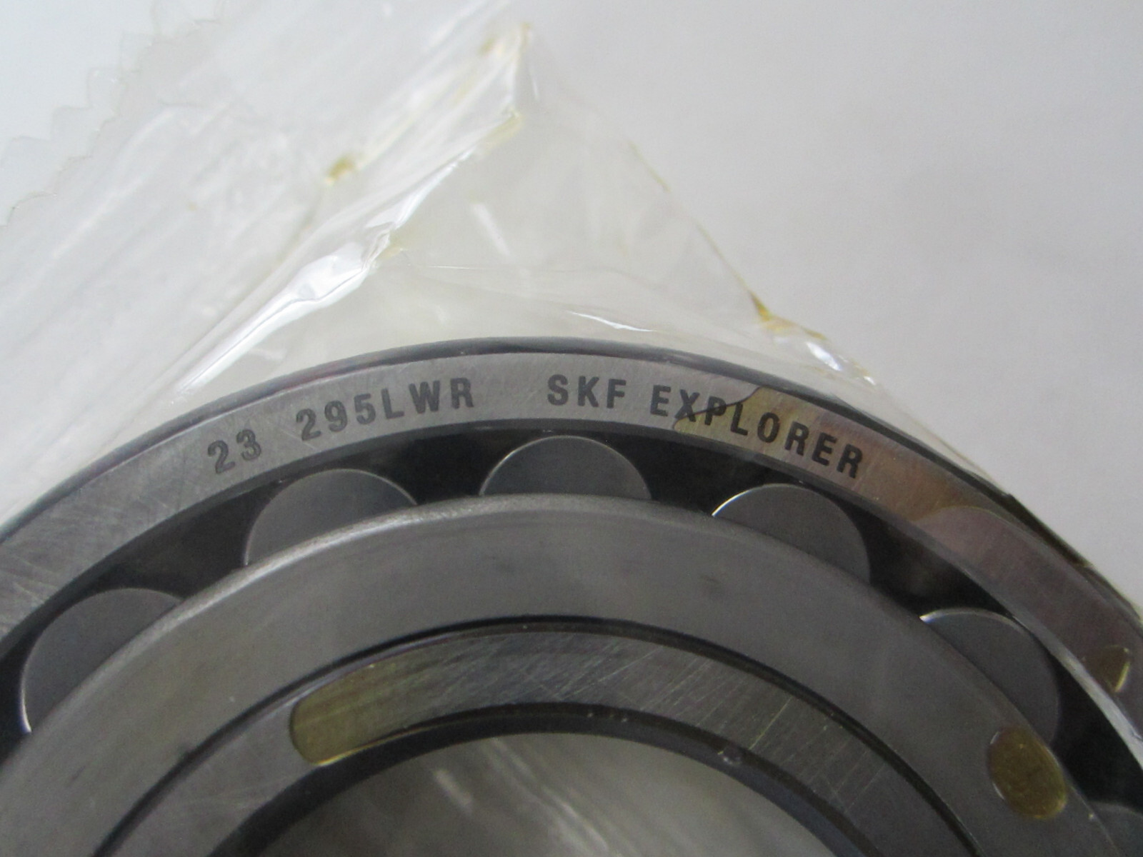 SKF EXPLORER 22207 E/C3 SPHERICAL BEARING