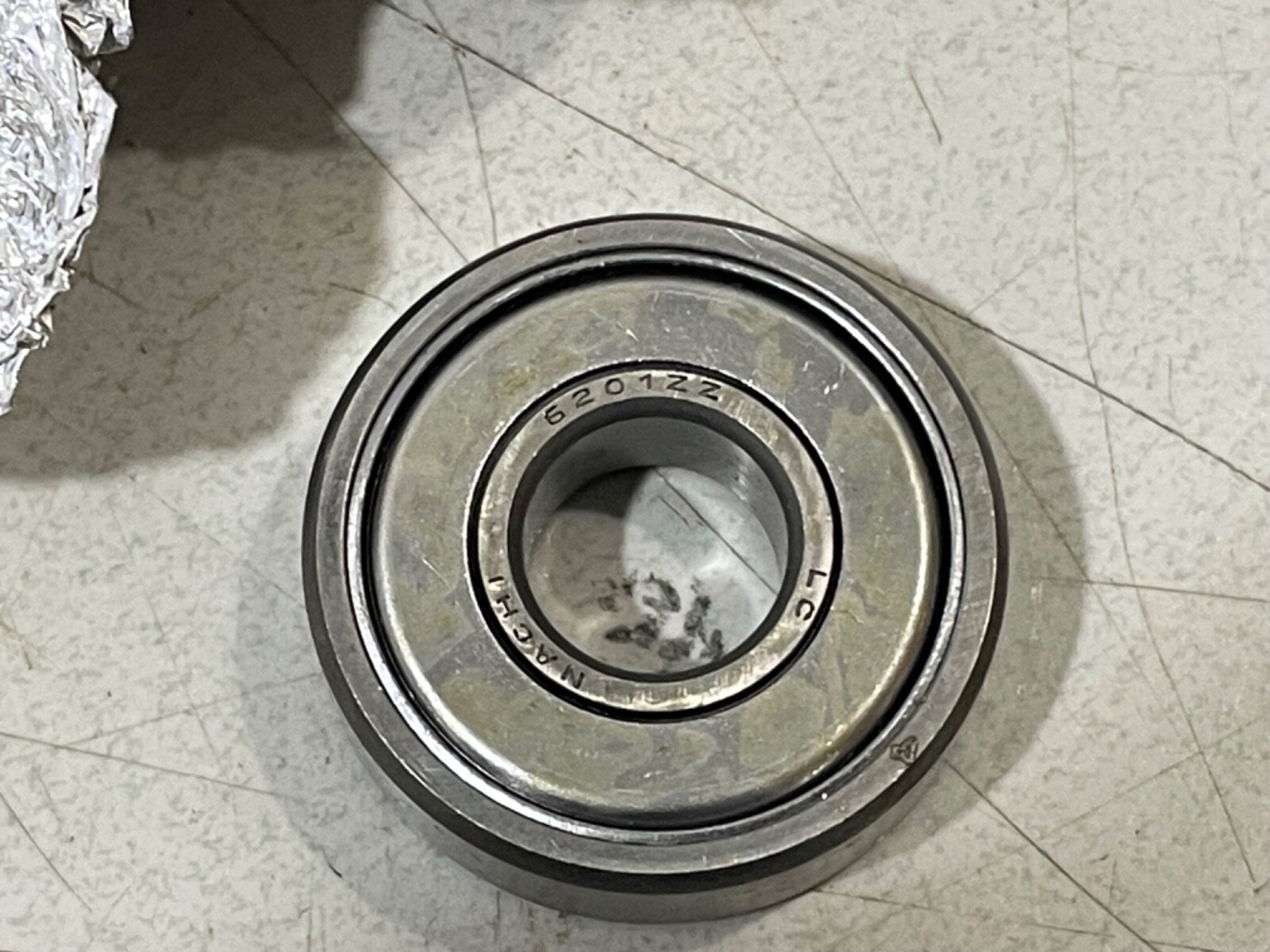 NOS Nachi Bearing 6201 ZZ