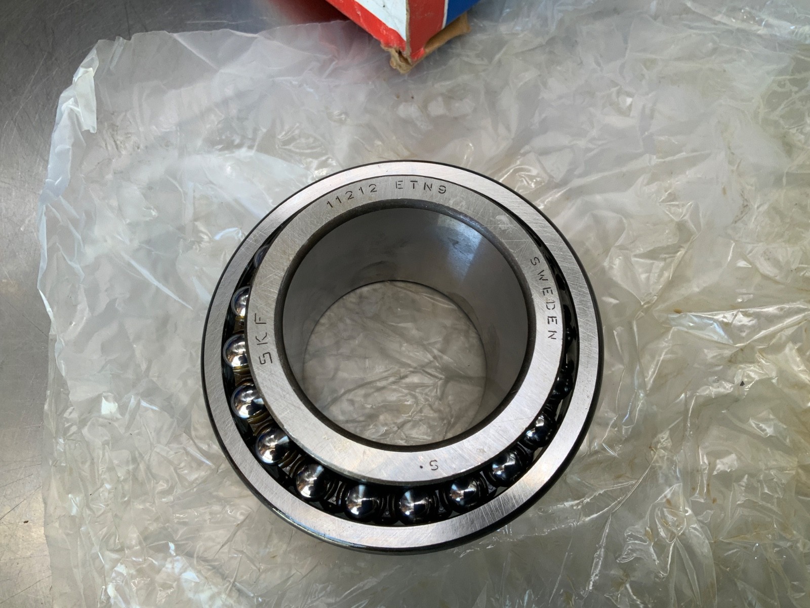 SKF 11212-ETN9 Self-Aligning Ball Bearing 60mm Bore, 110mm OD